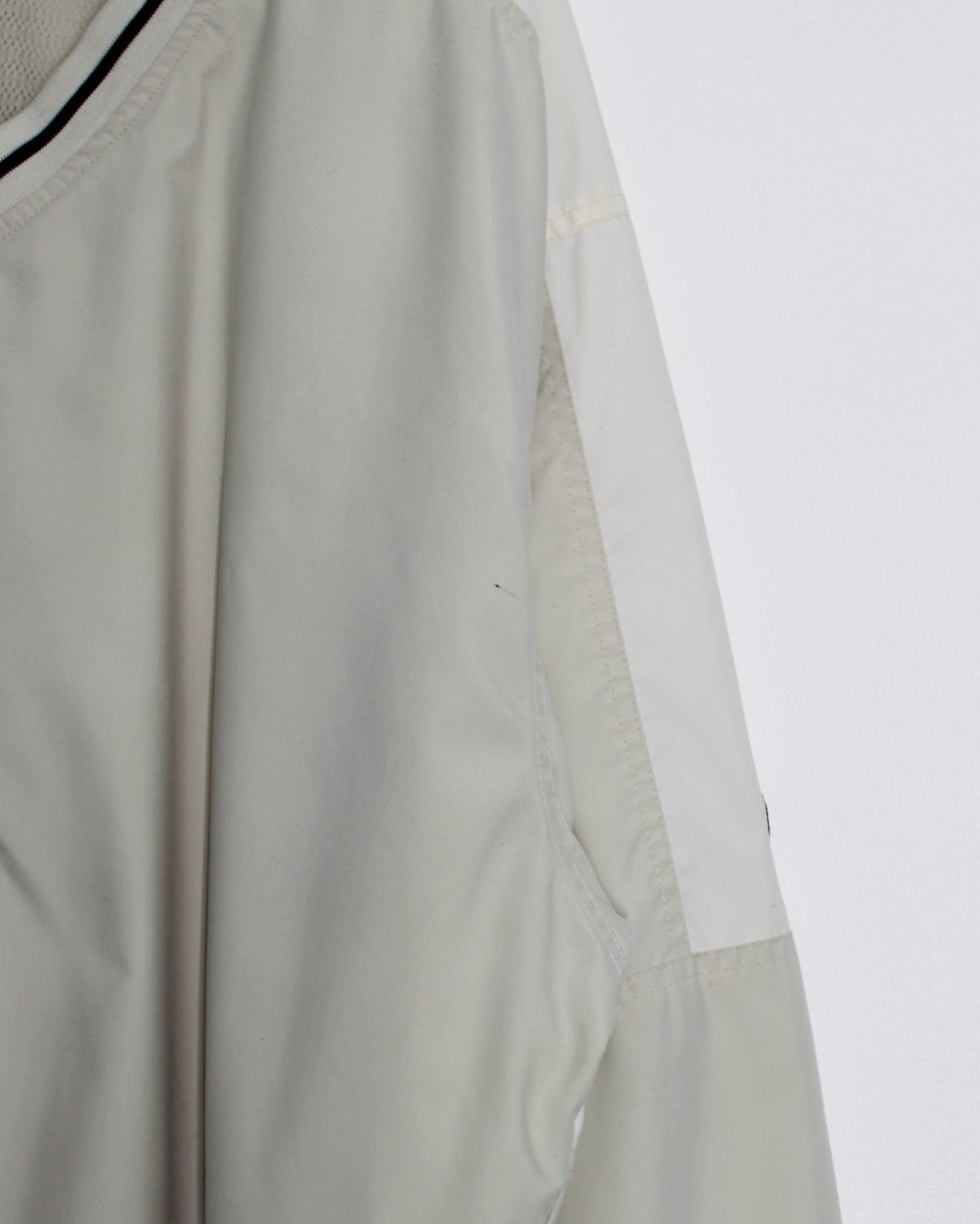 90s Nike Cream/White V-Neck Windbreaker (XL)