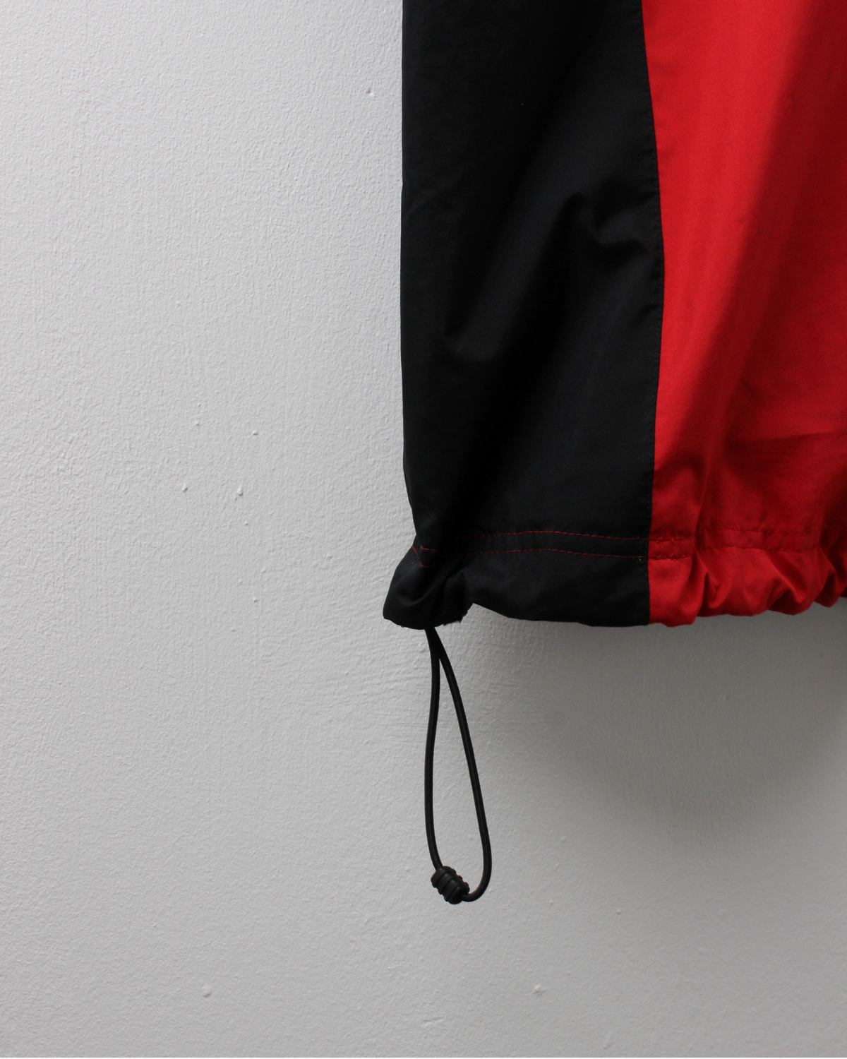 00s Nike Red & Black Short Sleeve Windbreaker (L)