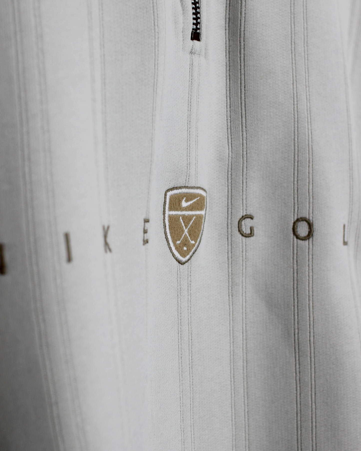 00s Nike Shield Logo Cream Quarter Zip Sweatshirt (XL/XXL)