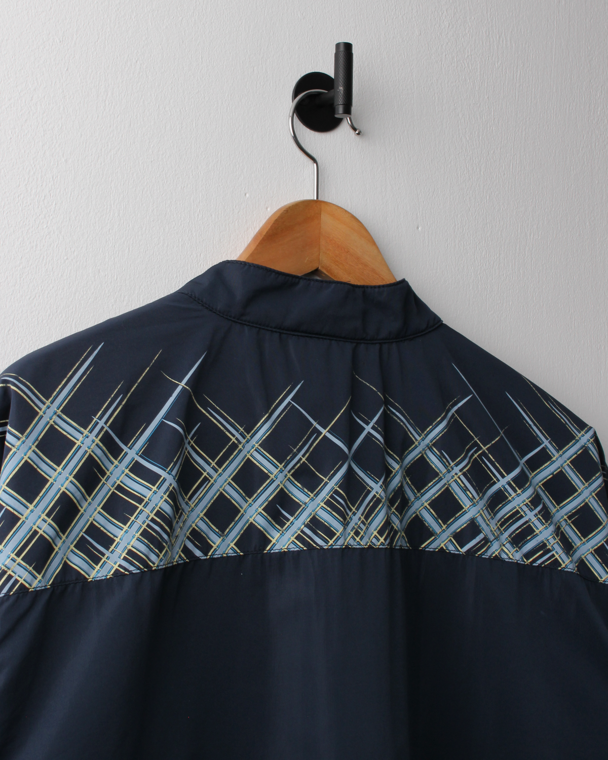 00s Oakley Navy Patterned Short Sleeve Windbreaker (M)