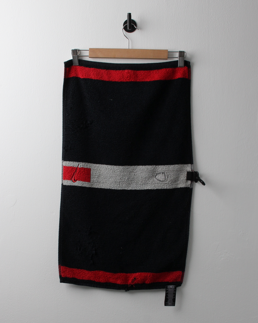 00s Nike Shield Logo Black & Red Golf Towel