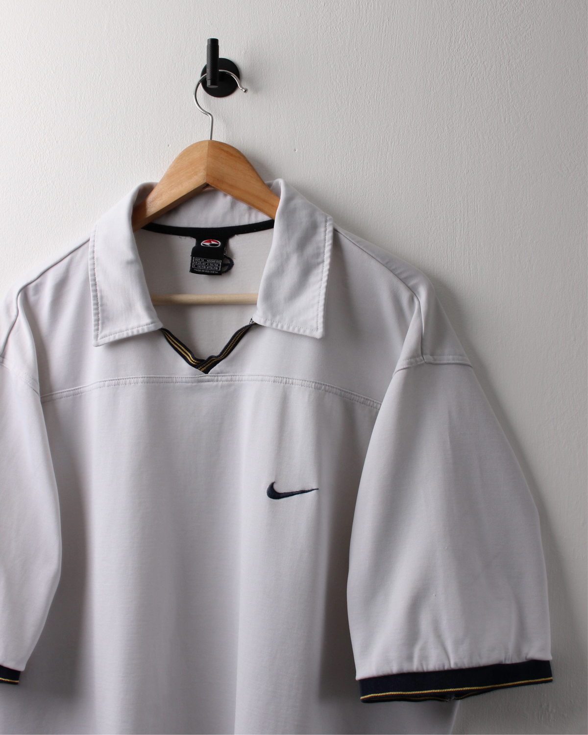 90s Nike Tiger Woods Yin Yang White Buttonless Polo (XL)