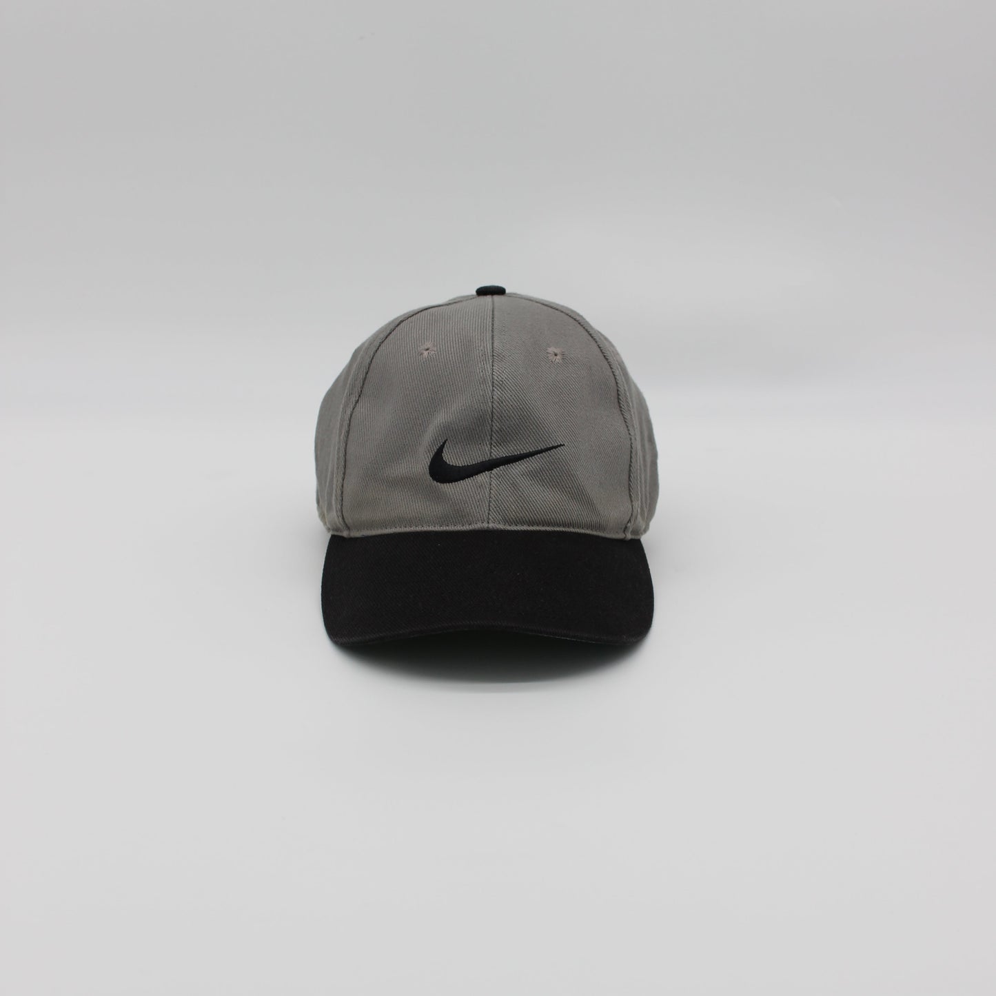 Nike Grey/Black Yin Yang Golf Cap (M)