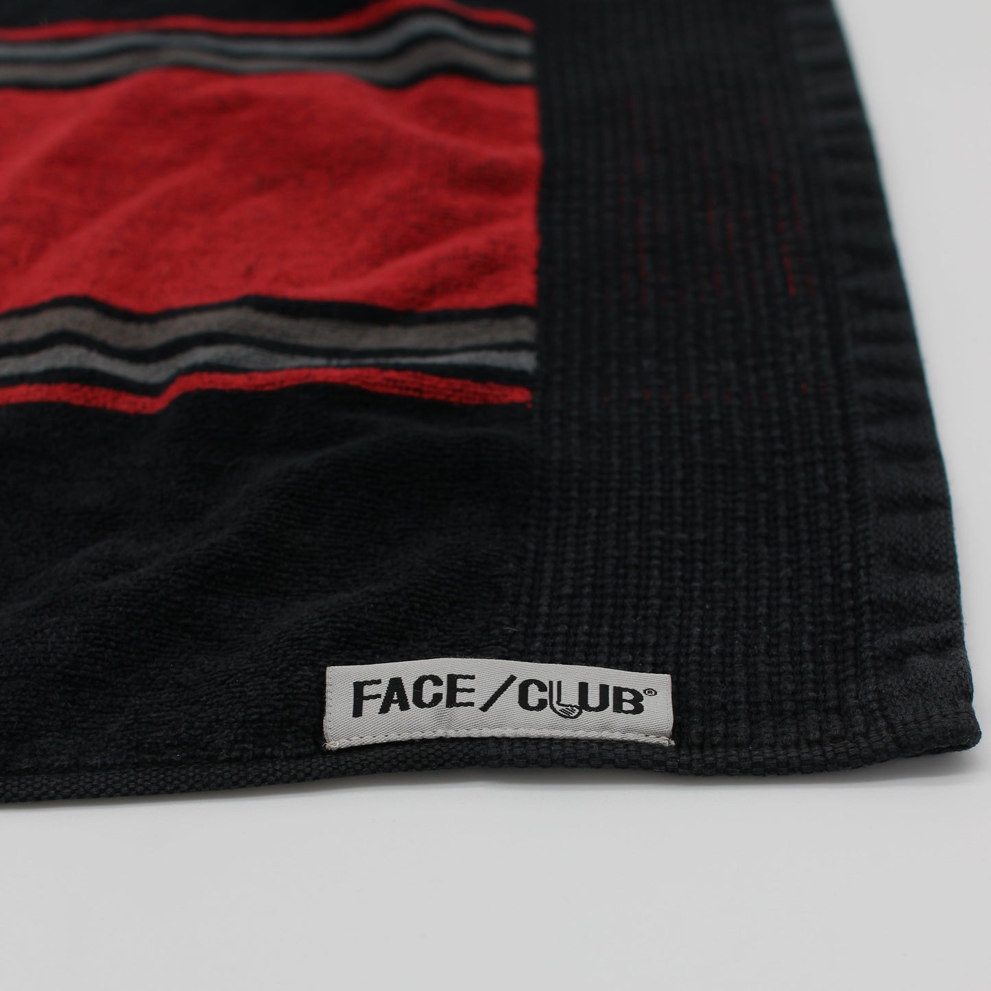 Nike Golf Tiger Woods Black/Red Golf Towel