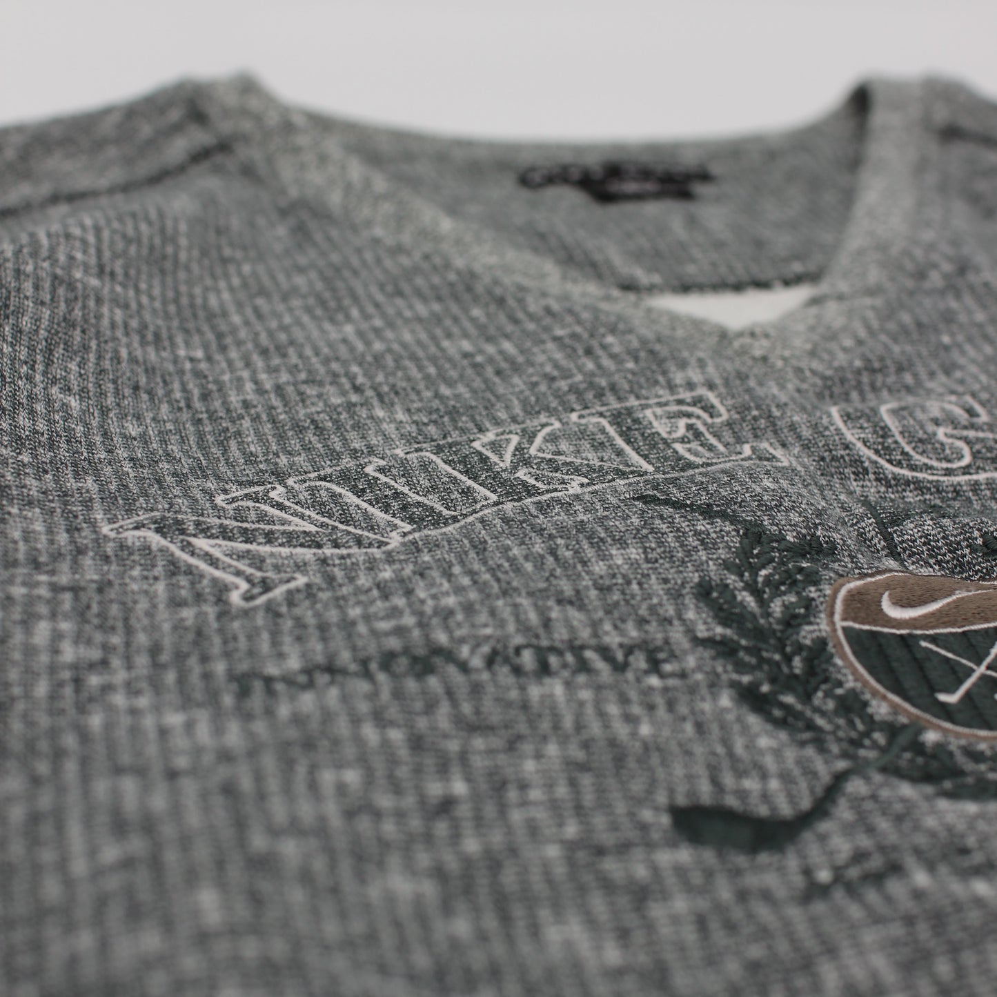 Nike Grey/Green V-Neck Graphic Jumper (L)