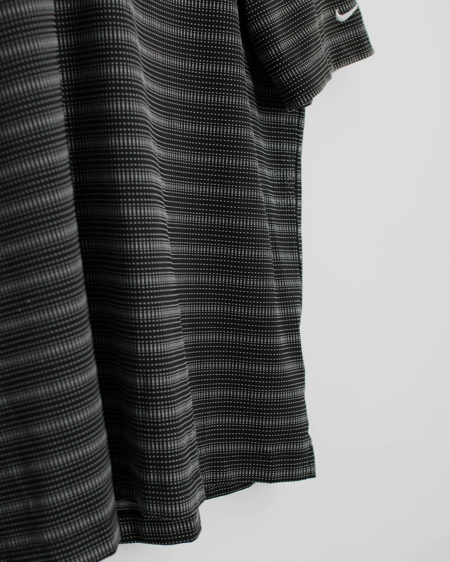 Modern Nike Black/White Striped Polo-Shirt (L)