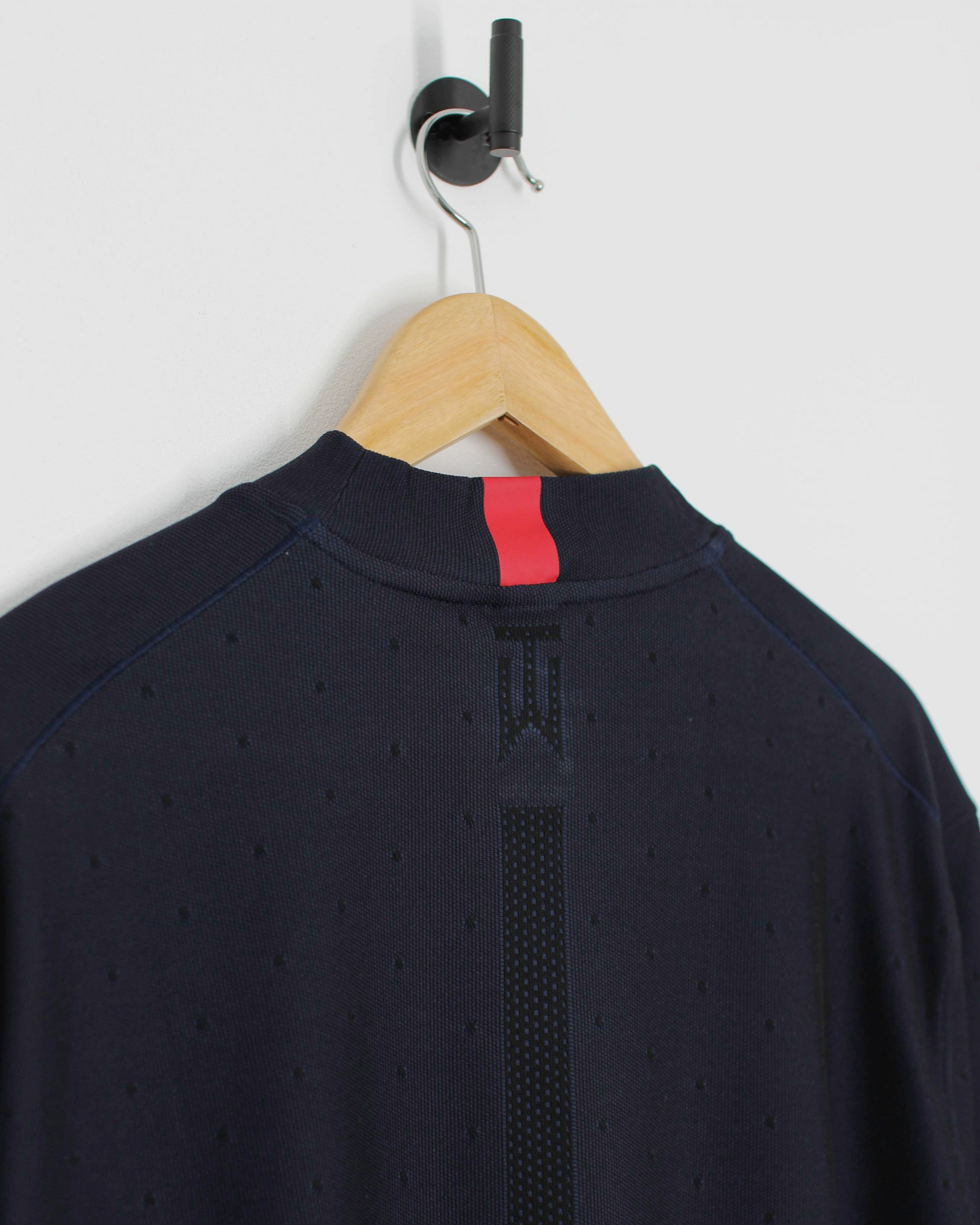 Modern Nike Tiger Woods Mock Navy Neck Golf Shirt (L)
