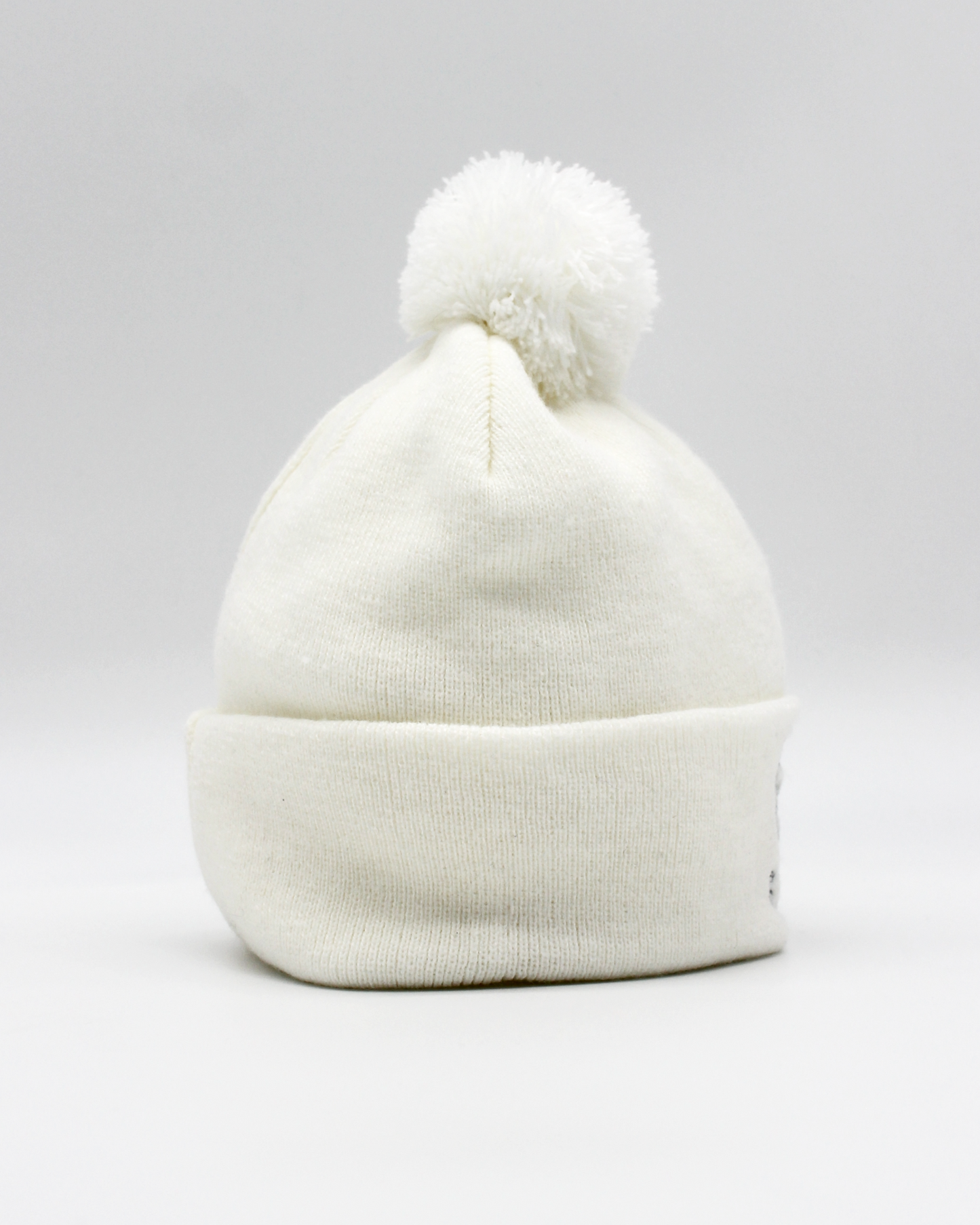 00s Old Course St Andrews White Bobble Beanie Hat