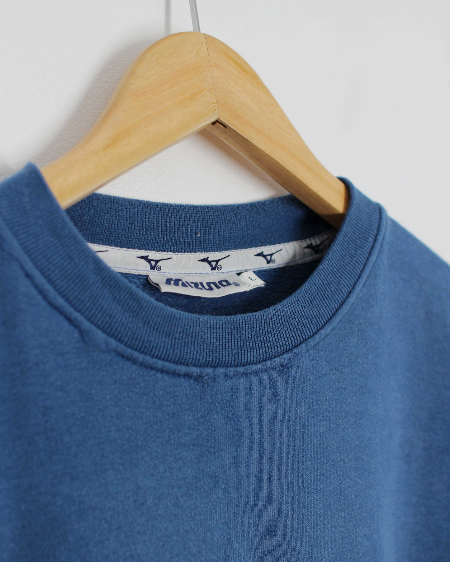00s Mizuno ‘The Spirit Of World Sports’ Blue Crewneck Sweatshirt (M)