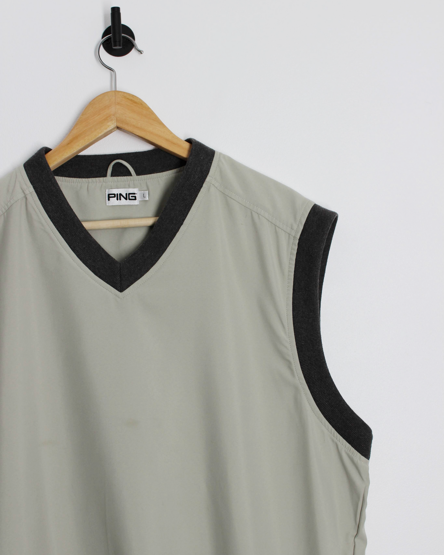 00s Ping Beige/Grey V-Neck Golf Vest (L)
