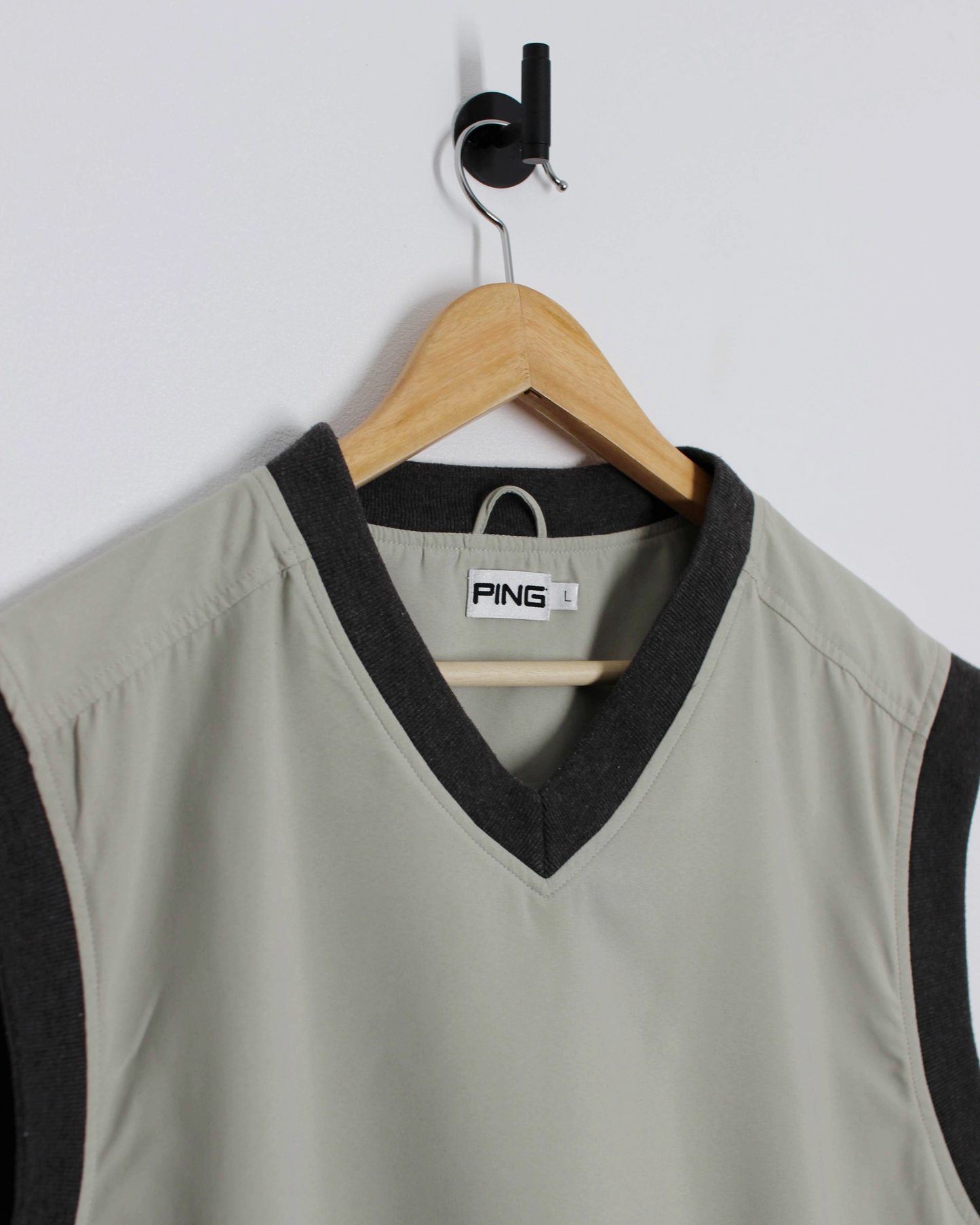 00s Ping Beige/Grey V-Neck Golf Vest (L)