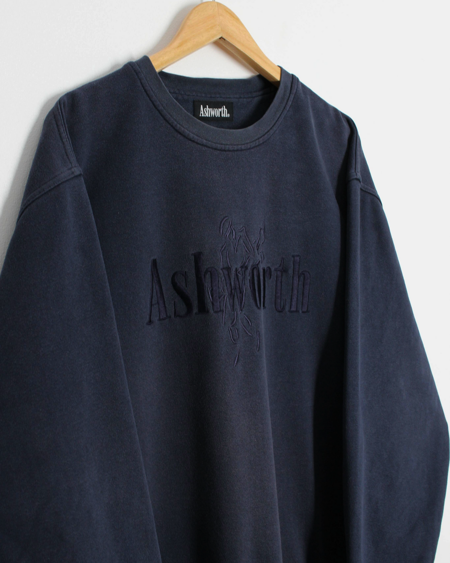 90s Ashworth Navy Crewneck Sweatshirt (M/L)