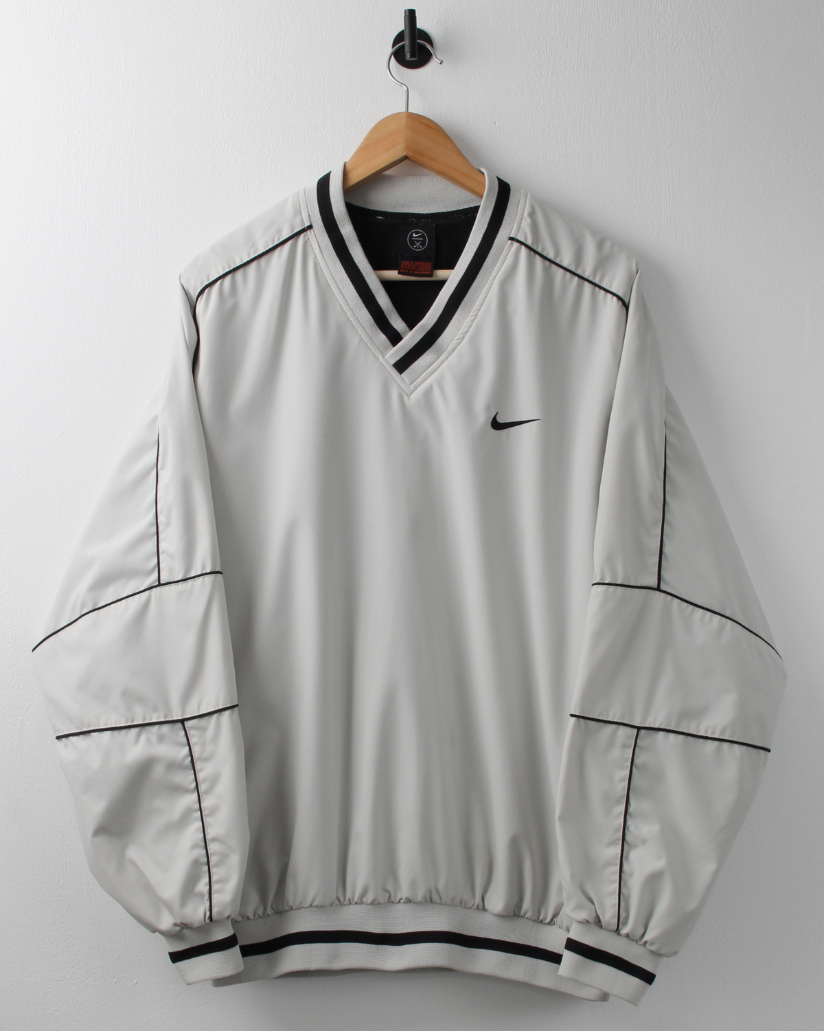 90s Nike Cream & Black V-Neck Windbreaker (M)