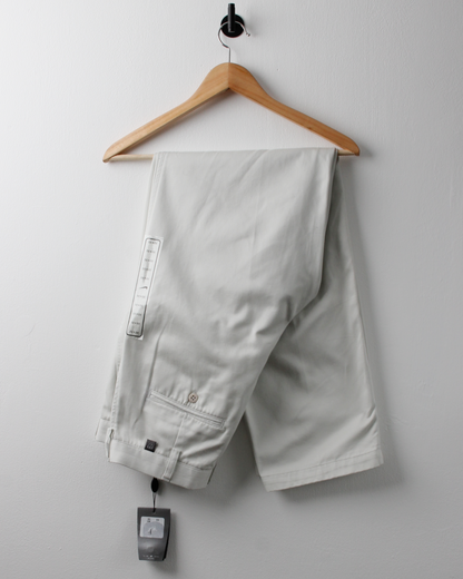 00s Nike Golf Cream Pleated Golf Trousers with Tags (32W 32L)