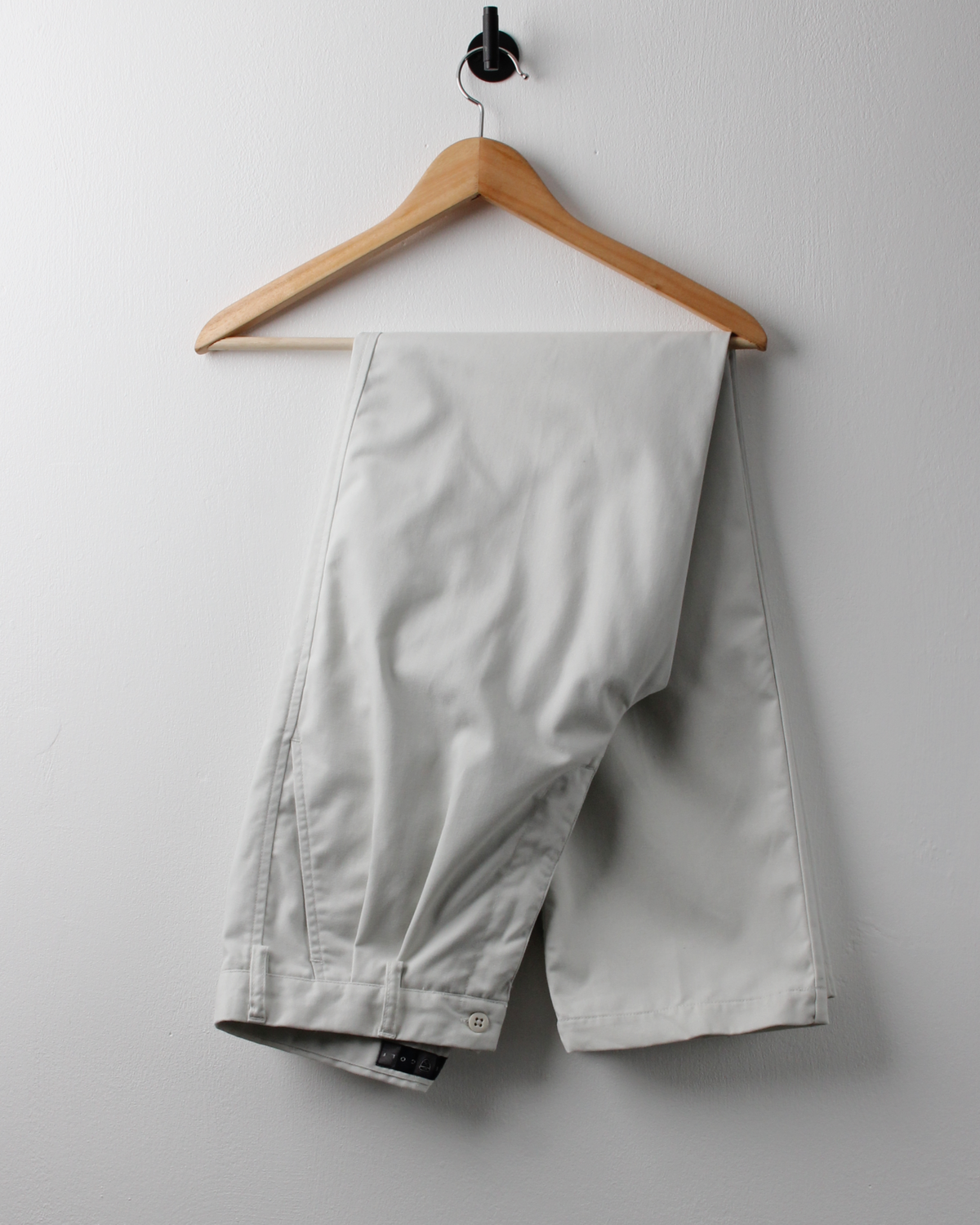 00s Nike Golf Cream Pleated Golf Trousers (30W 32L)