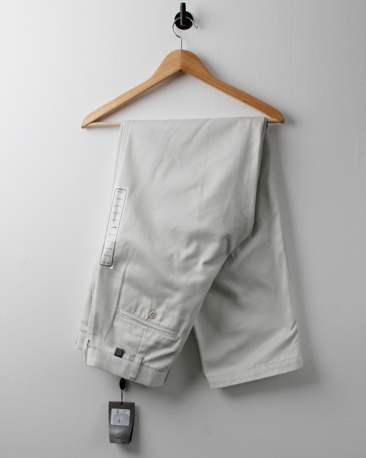 00s Nike Golf Cream Pleated Golf Trousers with Tags (32W 32L)