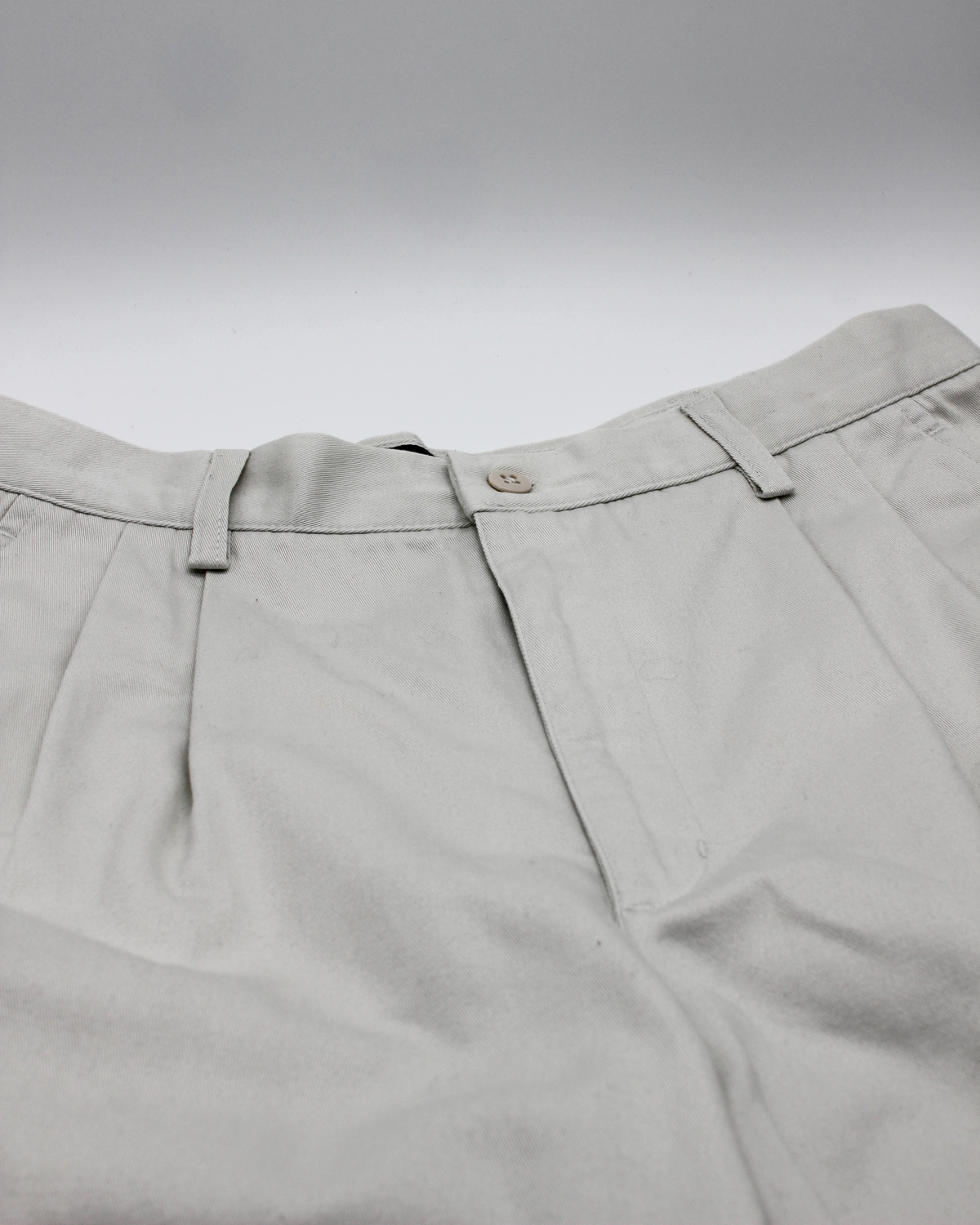 00s Nike Golf Cream Pleated Golf Trousers with Tags (32W 32L)