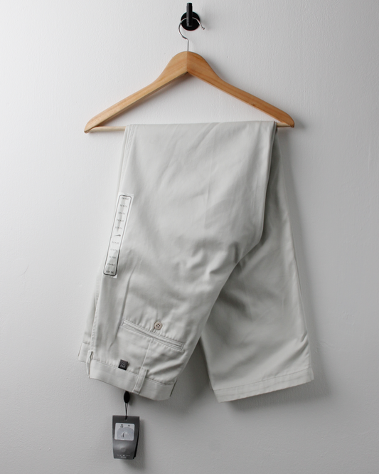 00s Nike Golf Cream Pleated Golf Trousers with Tags (32W 32L)