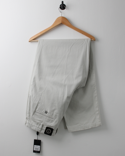 90s Nike Cream Pleated Golf Trousers (36W 36L)