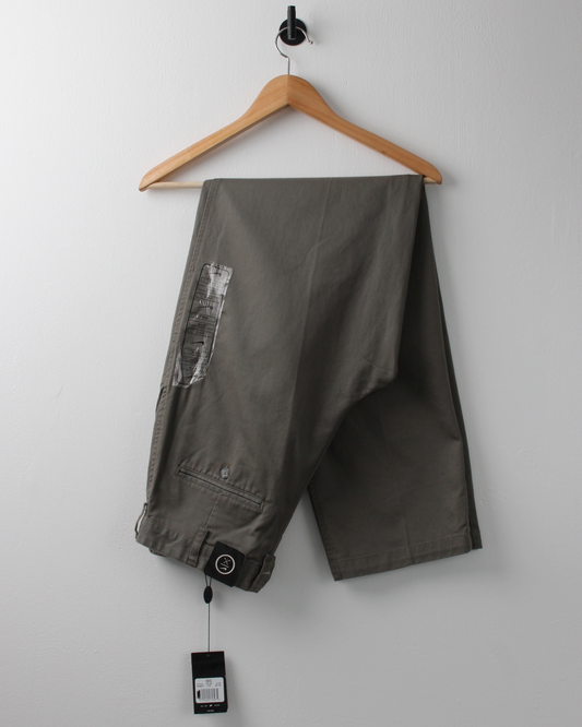 90s Nike Khaki Pleated Golf Trousers (30W 34L)