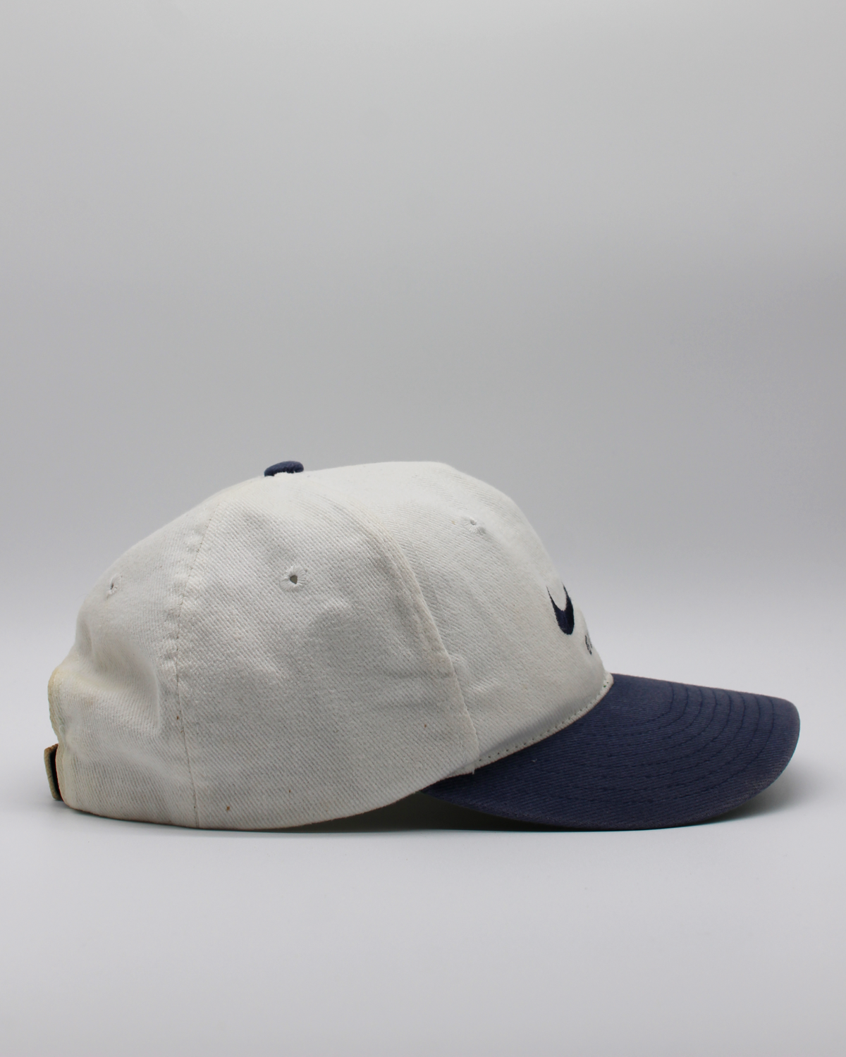 90s Nike White & Navy Two-Tone Cap