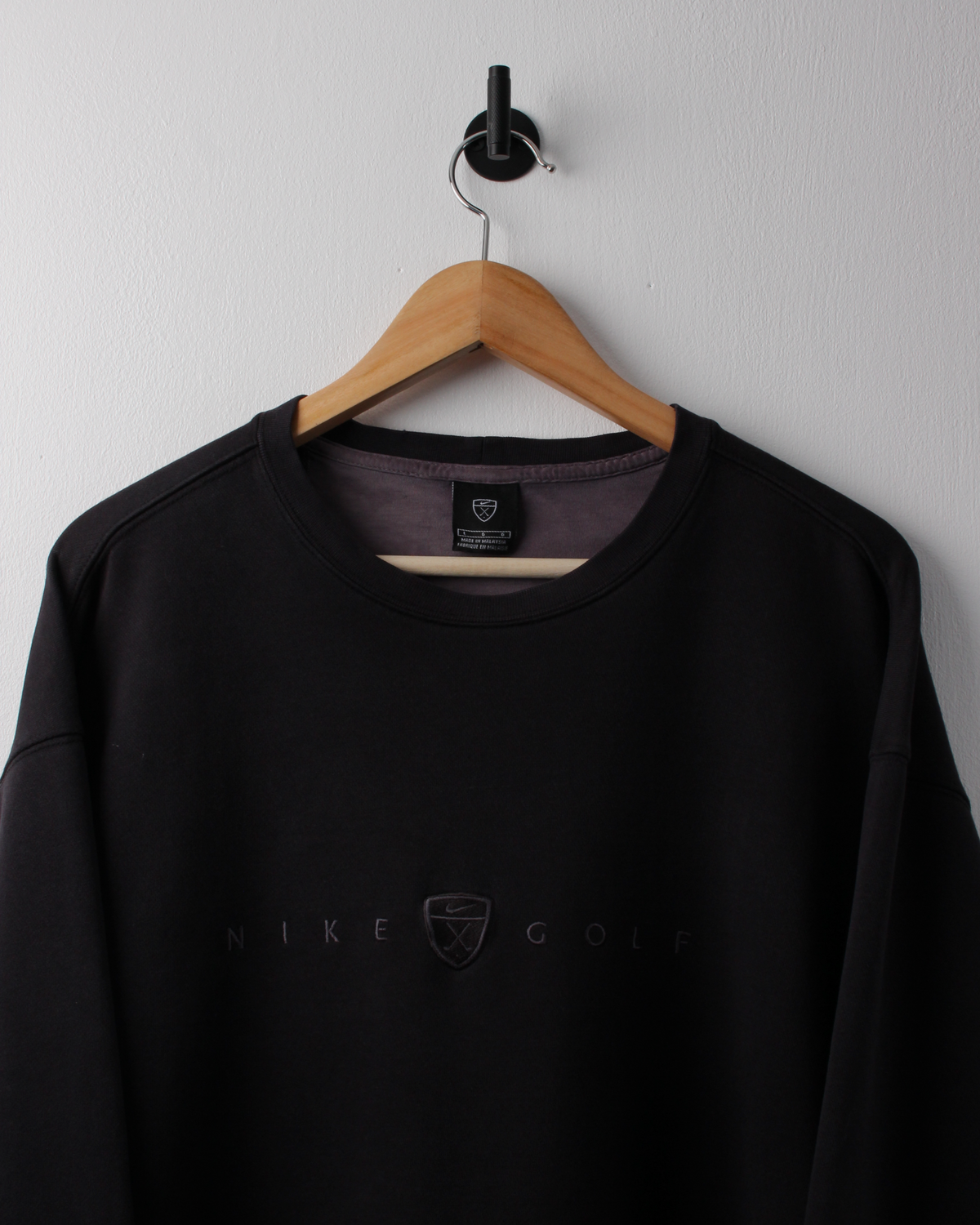 00s Nike Shield Logo Black & Dark Purple Crewneck Sweatshirt (L)