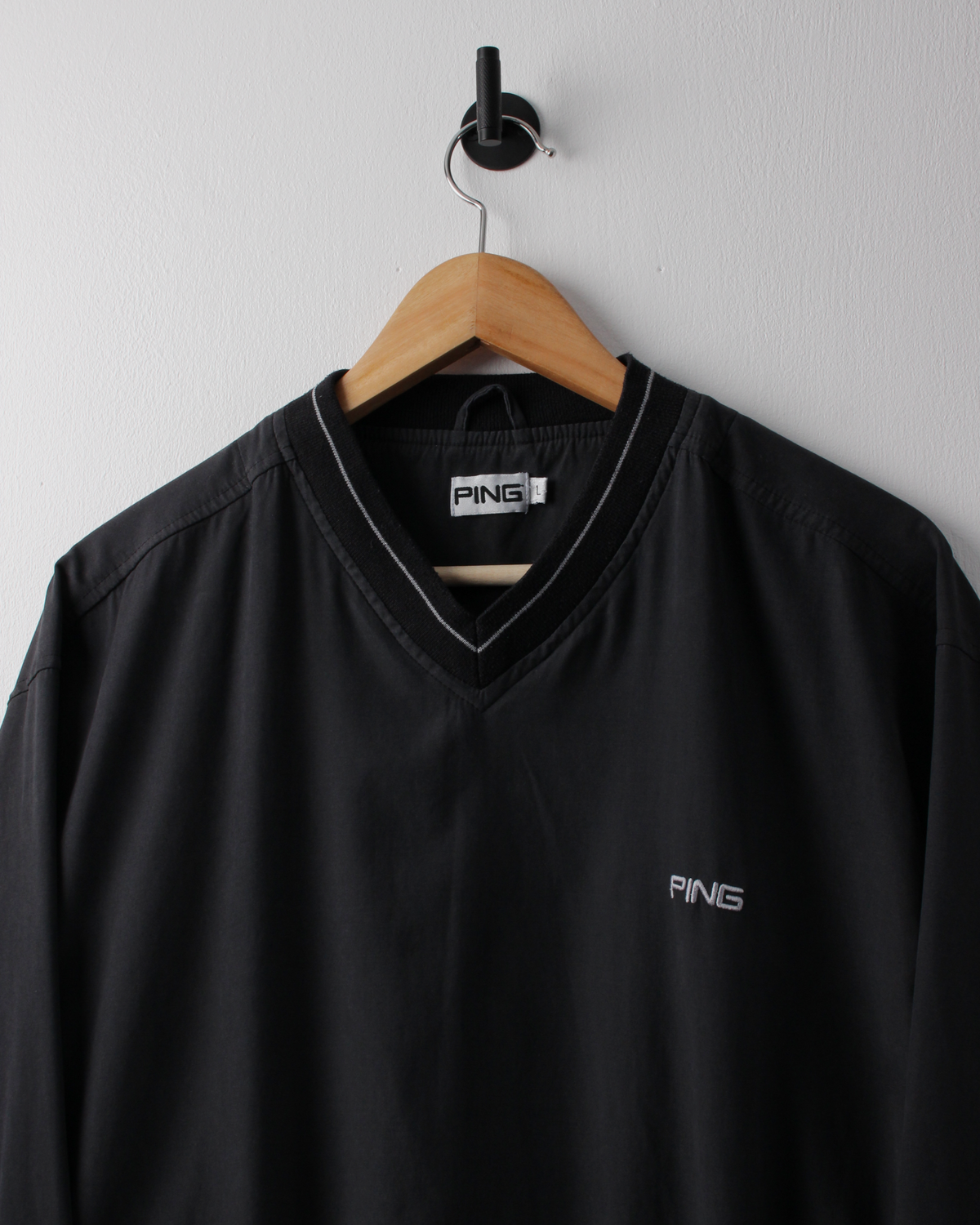 00s Ping Black V-Neck Windbreaker (L)