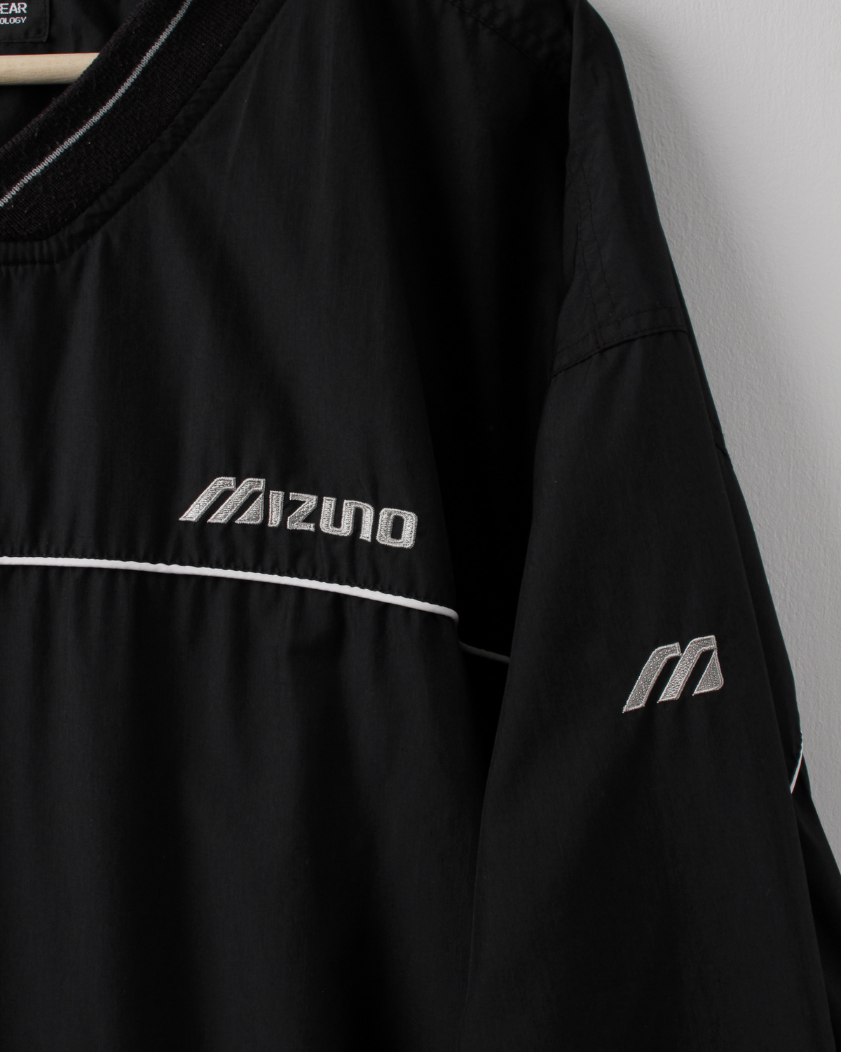00s Mizuno Black & Grey Windbreaker (XXL)