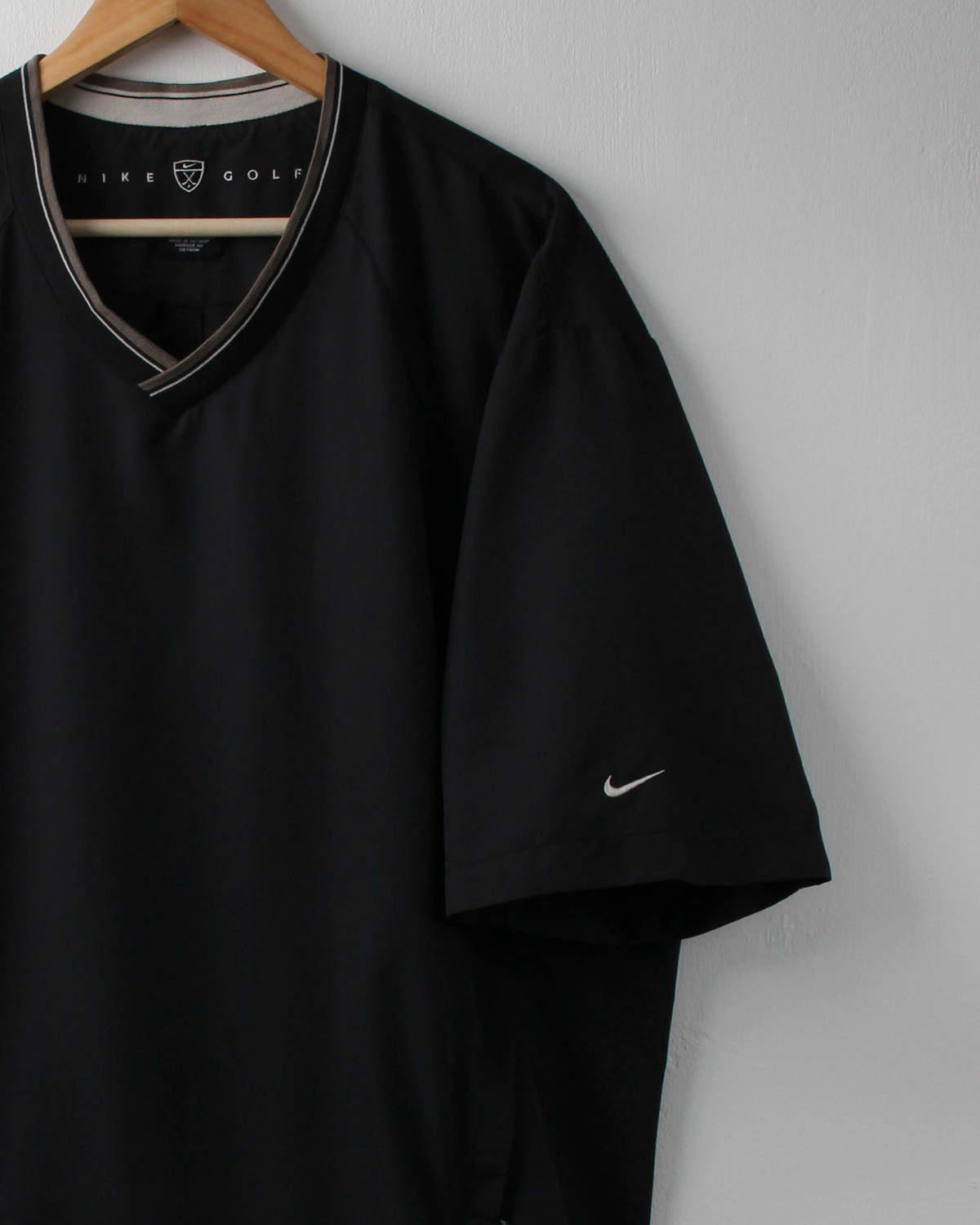 00s Nike Black V-Neck Short Sleeve Windbreaker (L)