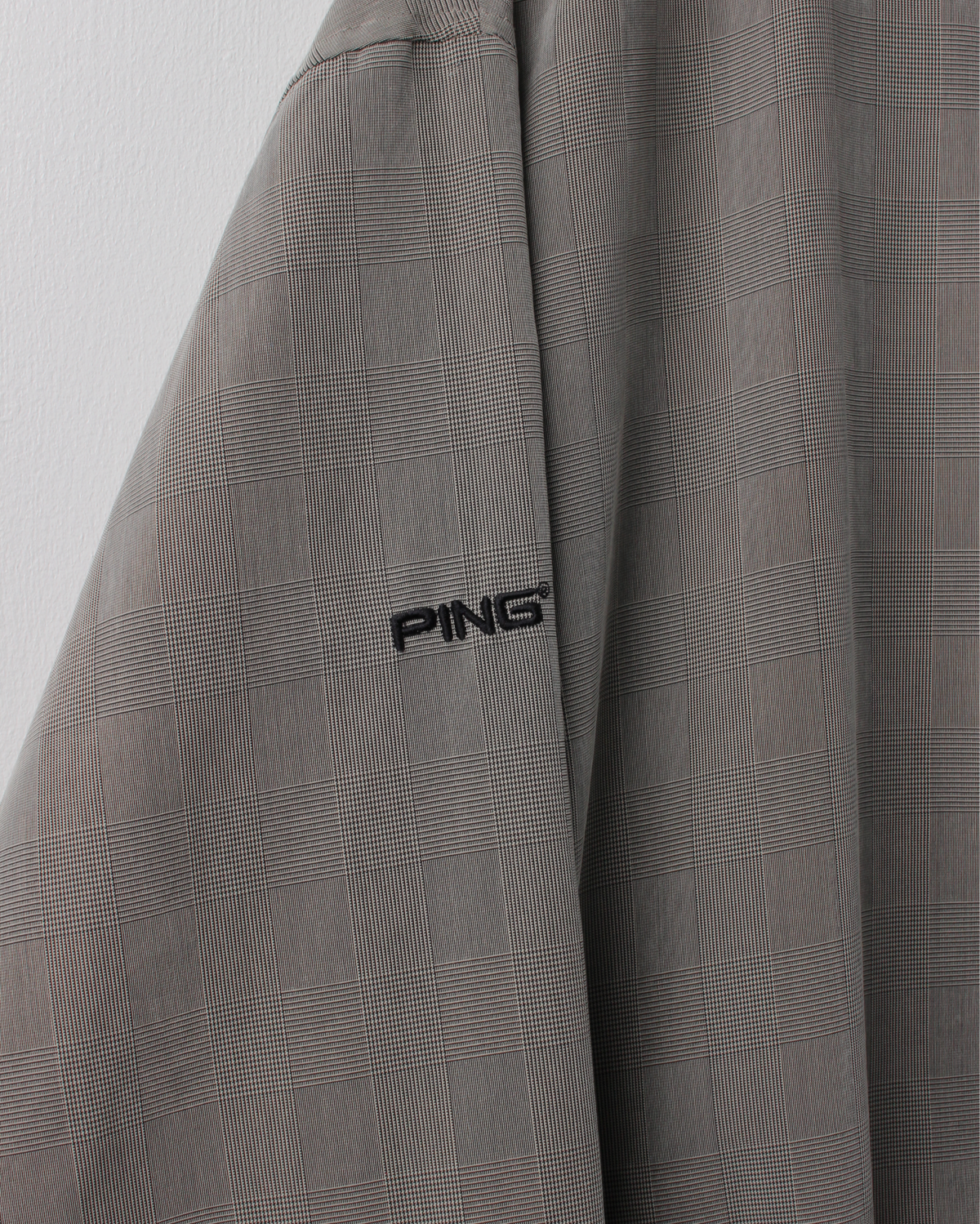 90s Ping 'Mr Ping' Logo Micro Pattern Windbreaker (XL)