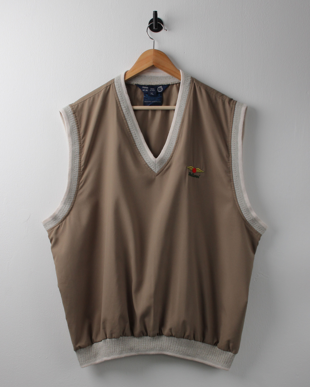 90s Baltusrol Beige Windbreaker Golf Vest (XL)