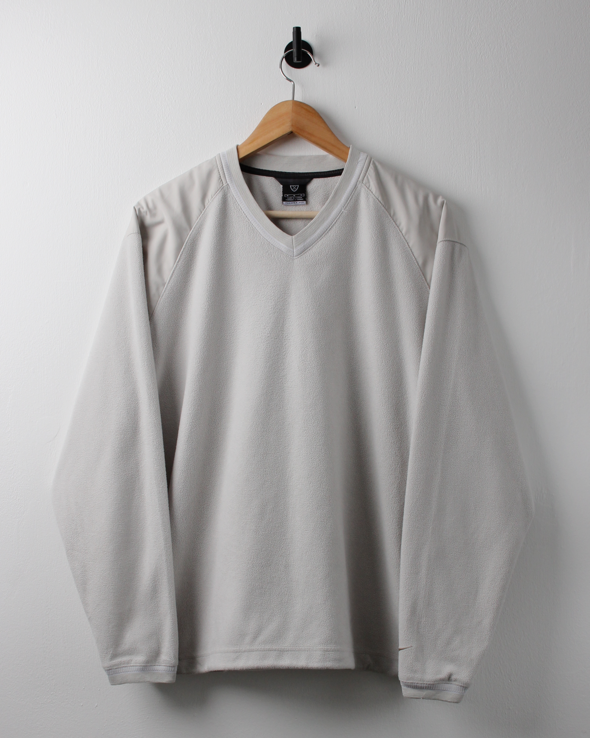 00s Nike Cream V-Neck Fleece (M)