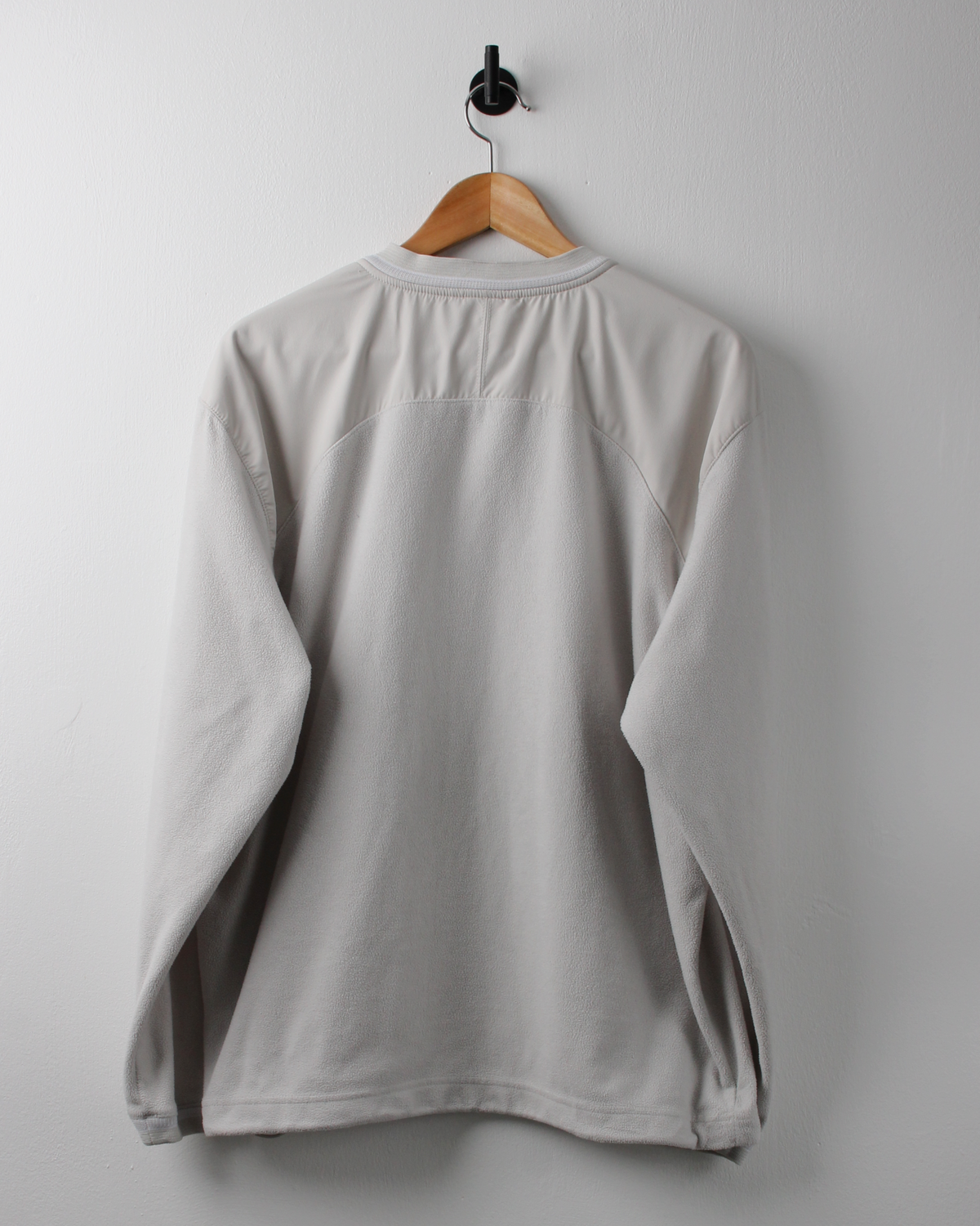 00s Nike Cream V-Neck Fleece (M)