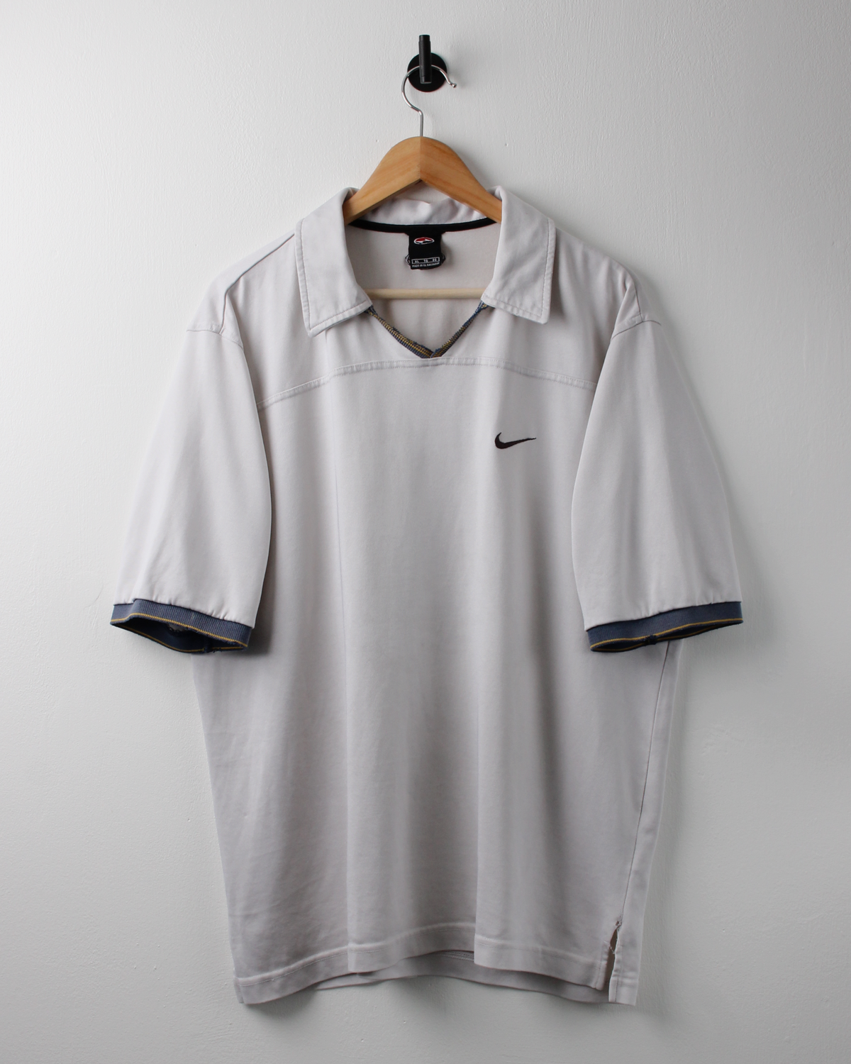 90s Nike Tiger Woods Yin Yang White Buttonless Polo (L)