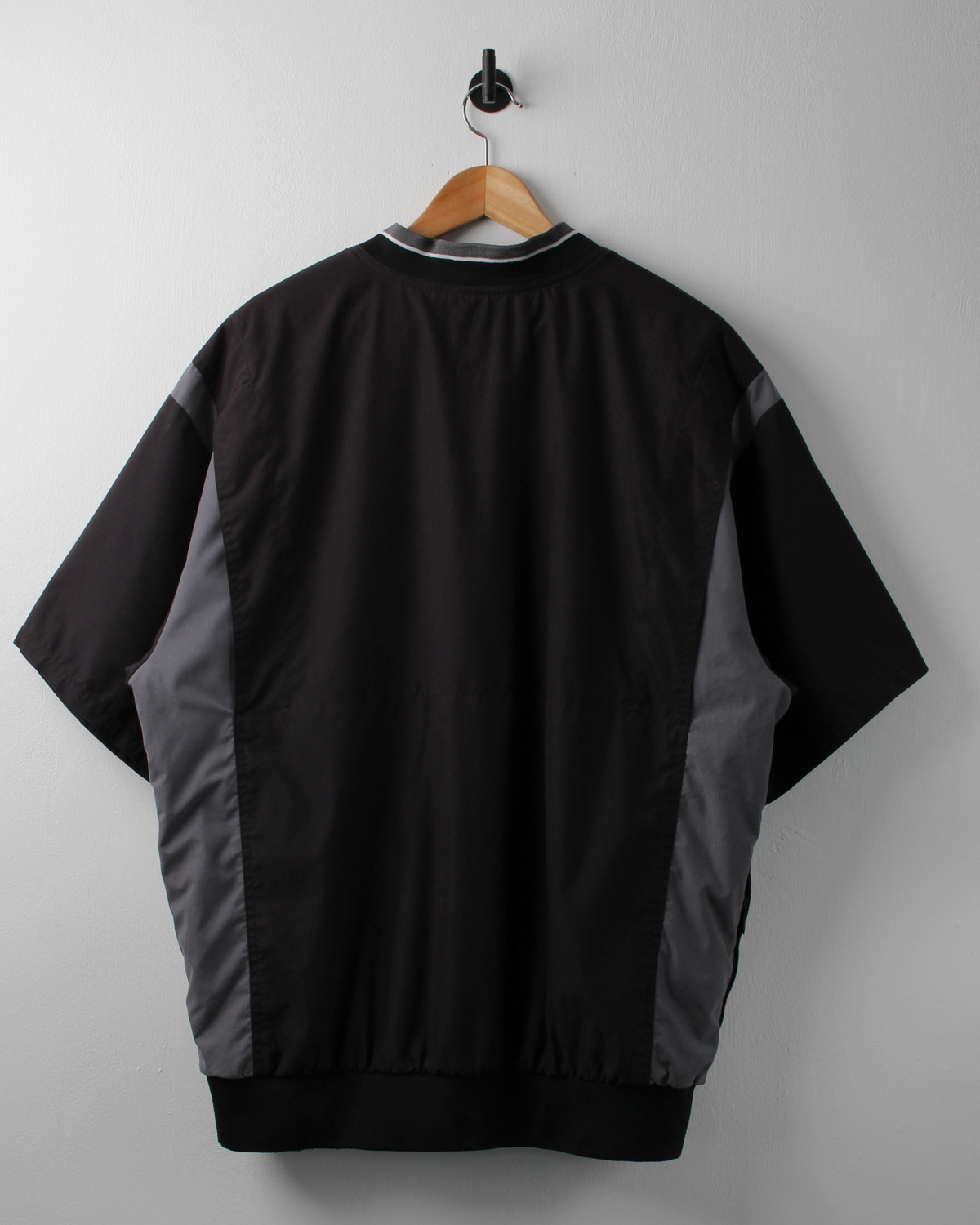 00s Nike Black & Grey Short Sleeve Windbreaker (XL)