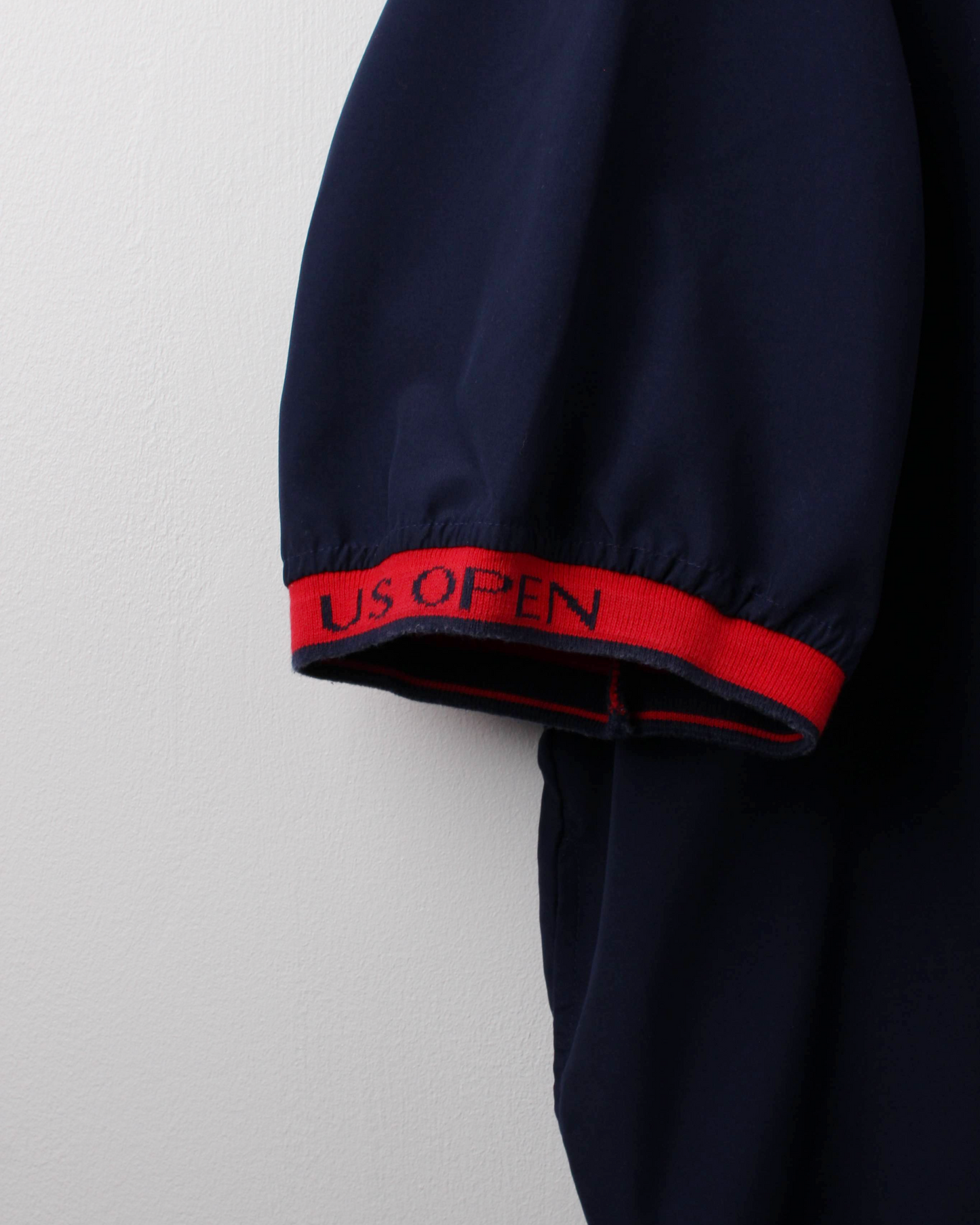 2002 US Open Bethpage Black Navy & Red V-Neck Windbreaker (XL)