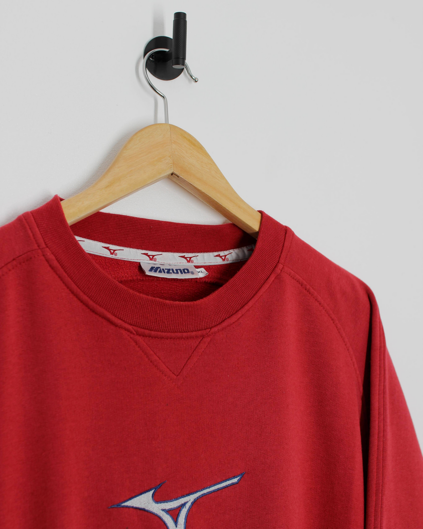 00s Mizuno Red Crewneck Sweatshirt (XL)