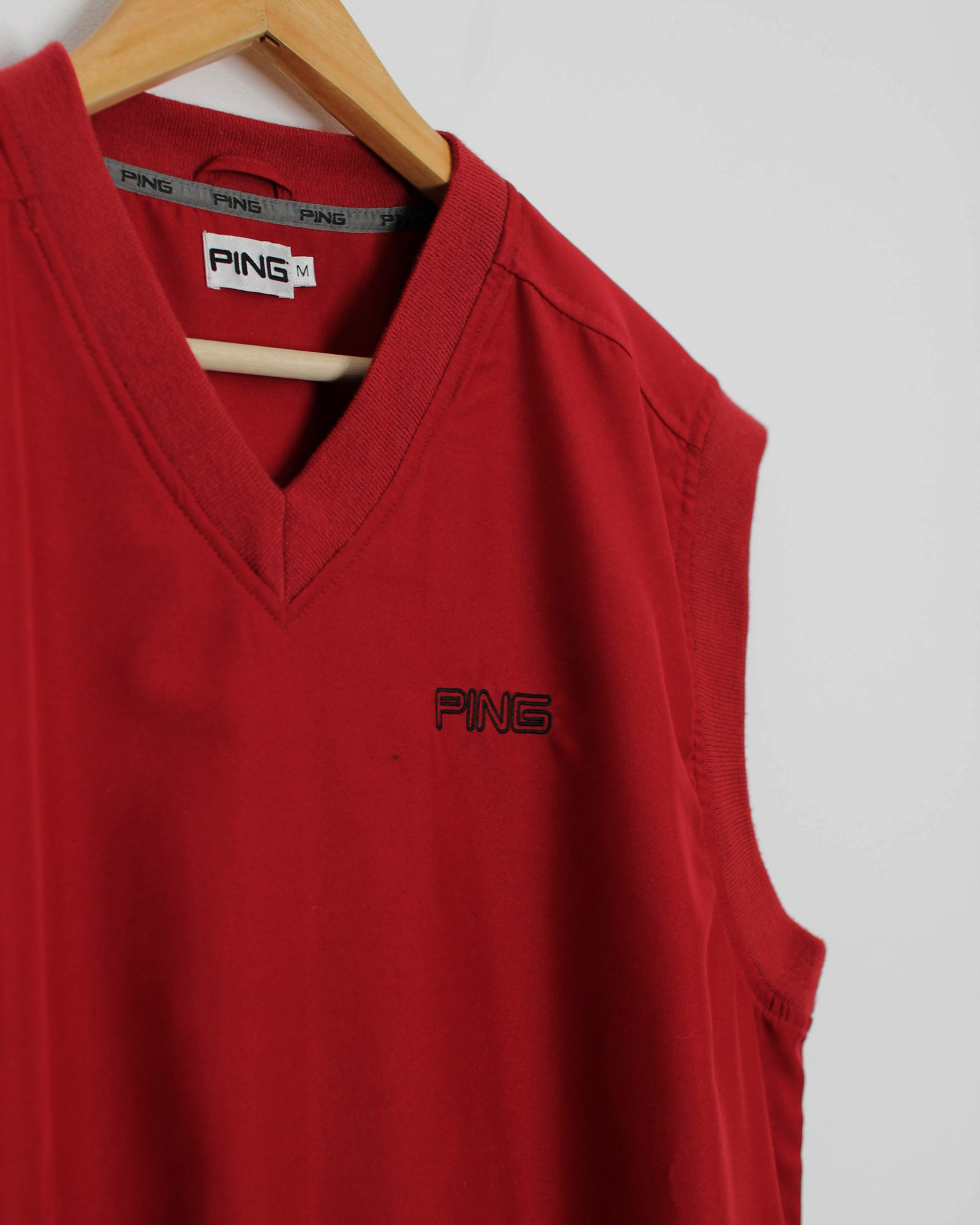 00s Ping ‘Mr Ping’ Red Golf Vest (M)