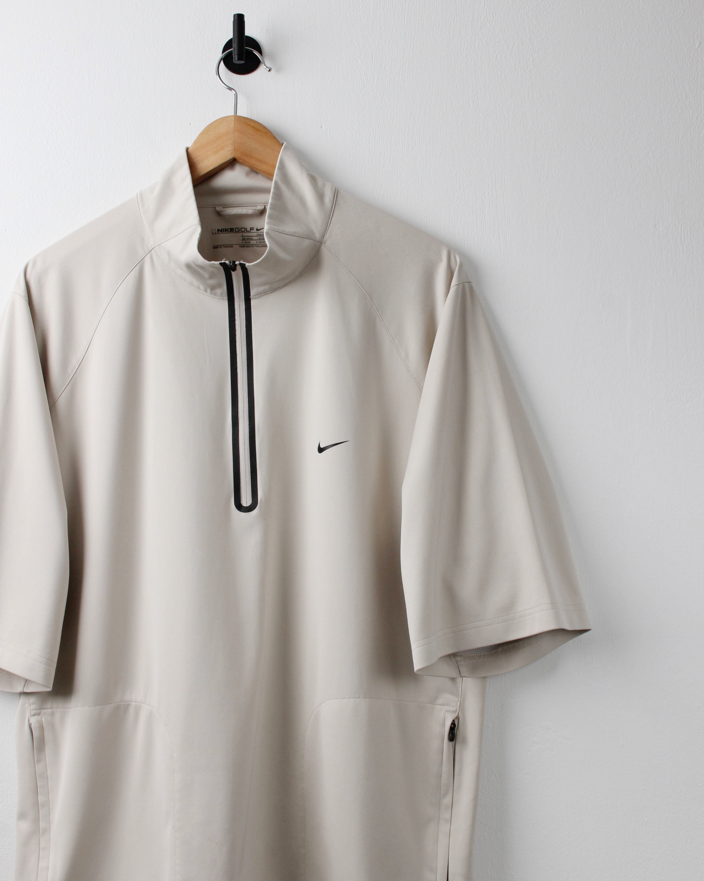 Modern Nike Cream Lightweight Short Sleeve Windbreaker (L)