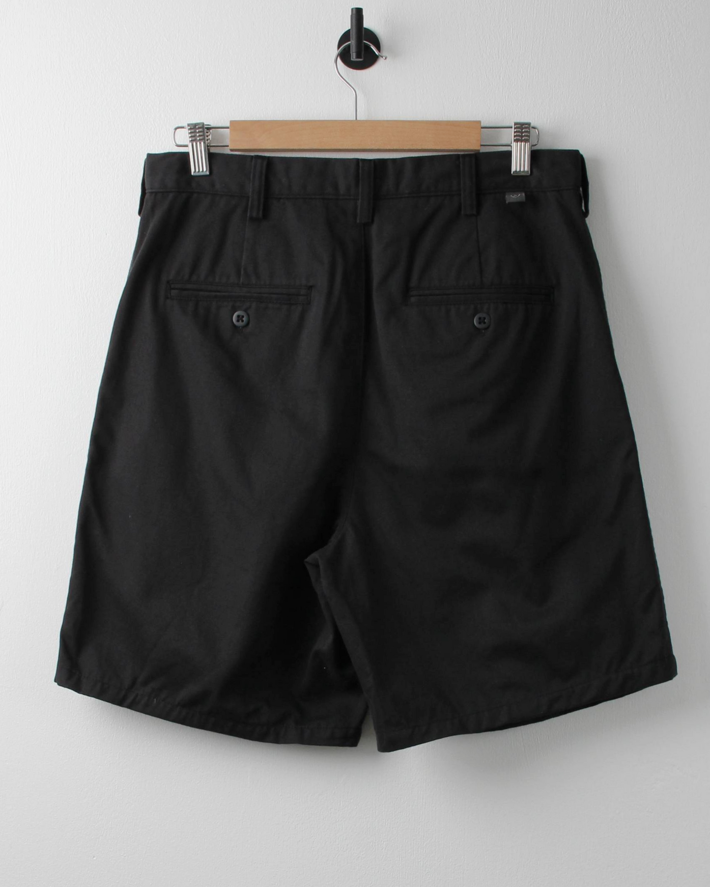 00s Nike Golf Black Pleated Shorts (32W)