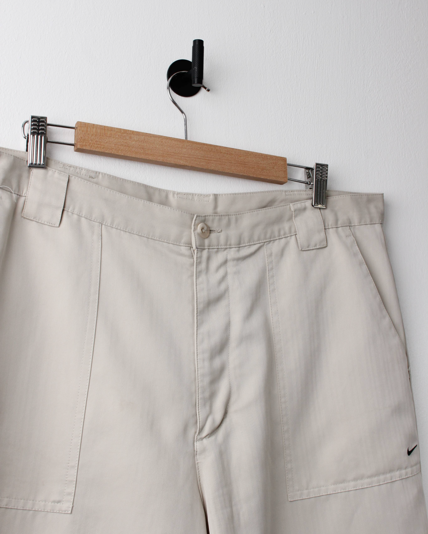 00s Nike Cream Golf Shorts (38W)