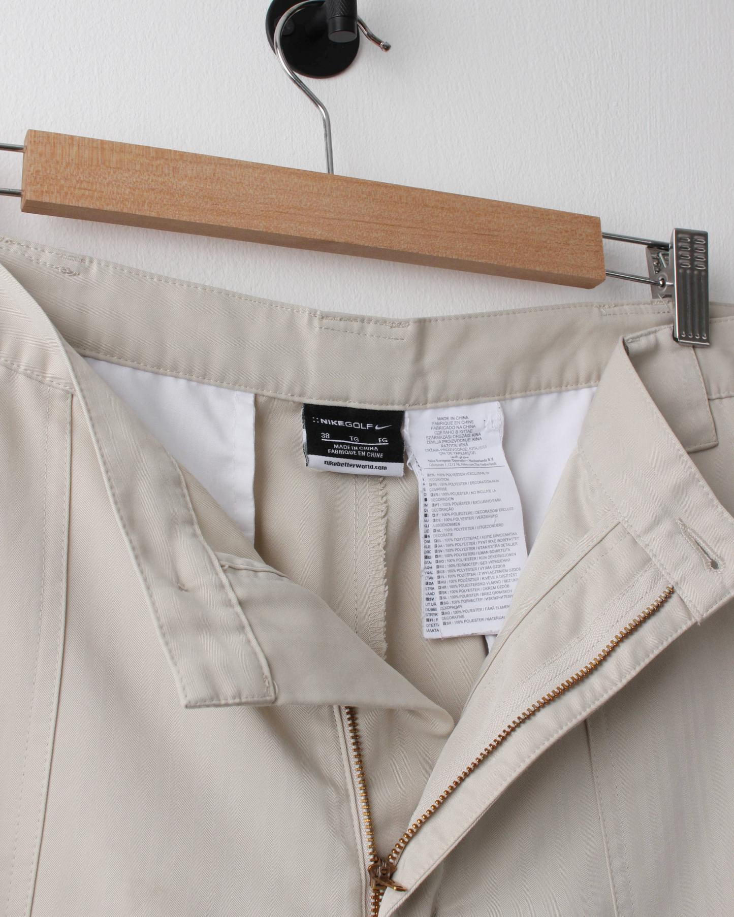 00s Nike Cream Golf Shorts (38W)
