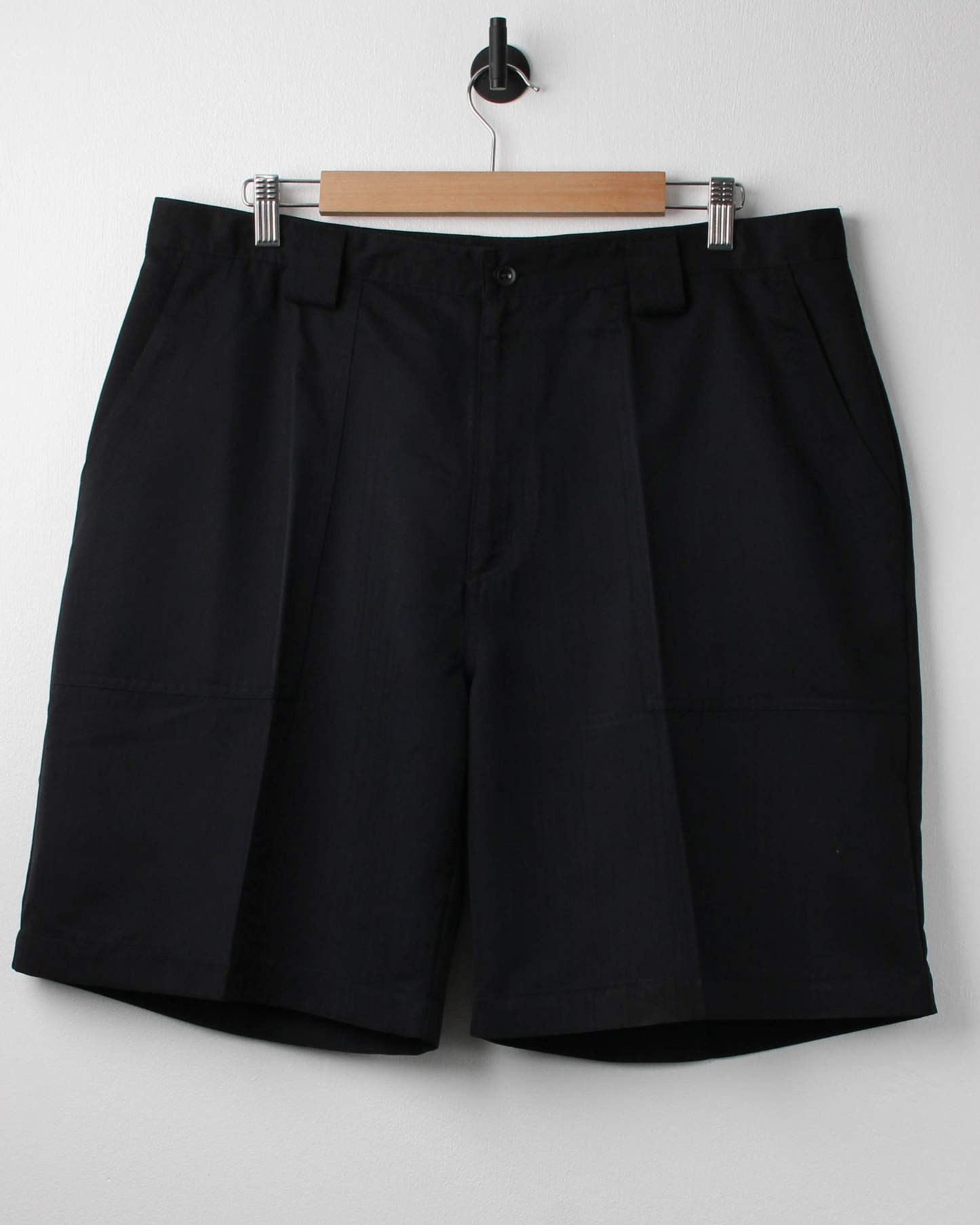 00s Nike Shield Logo Navy Golf Shorts (38W)