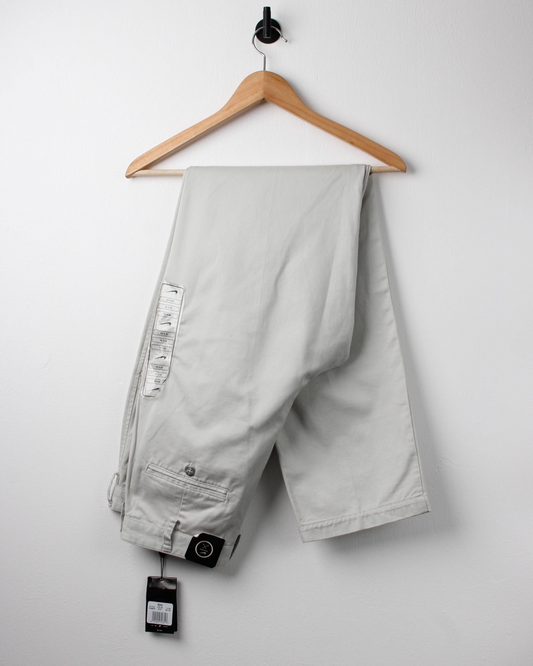 90s Nike Baggy Cream Pleated Trousers with Tags (30W 34L)