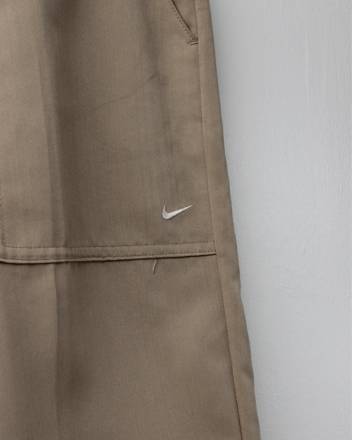 00s Nike Beige Golf Shorts (32W)