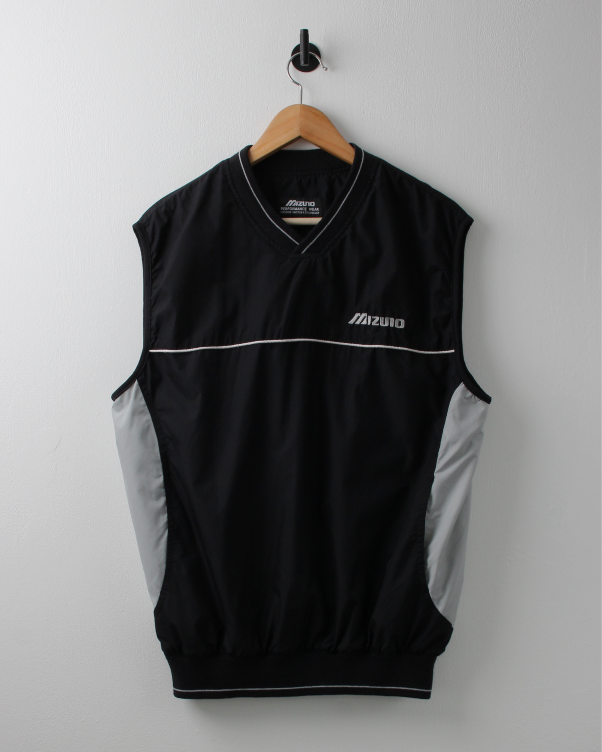00s Mizuno Black Windbreaker Golf Vest (S)
