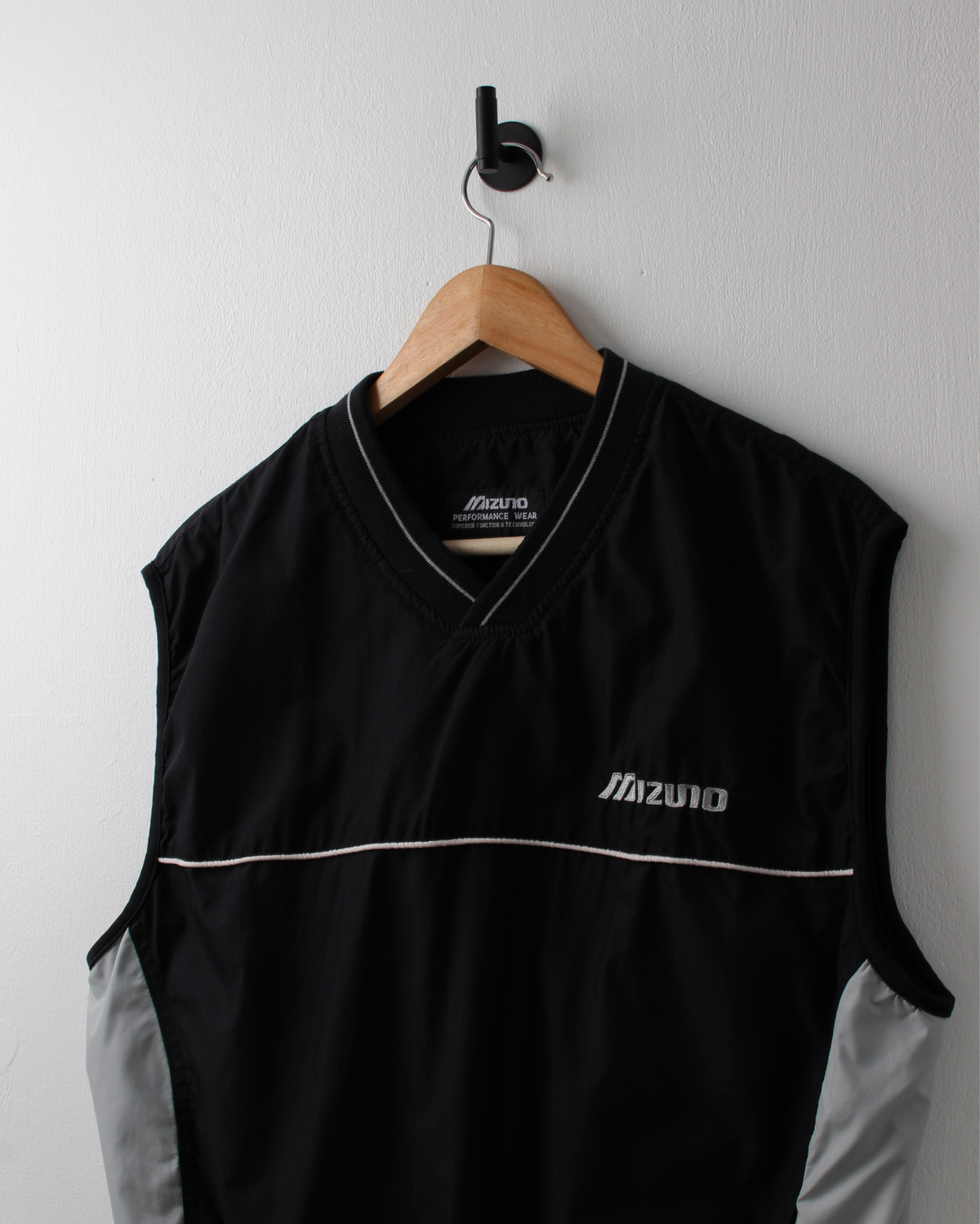 00s Mizuno Black Windbreaker Golf Vest (S)