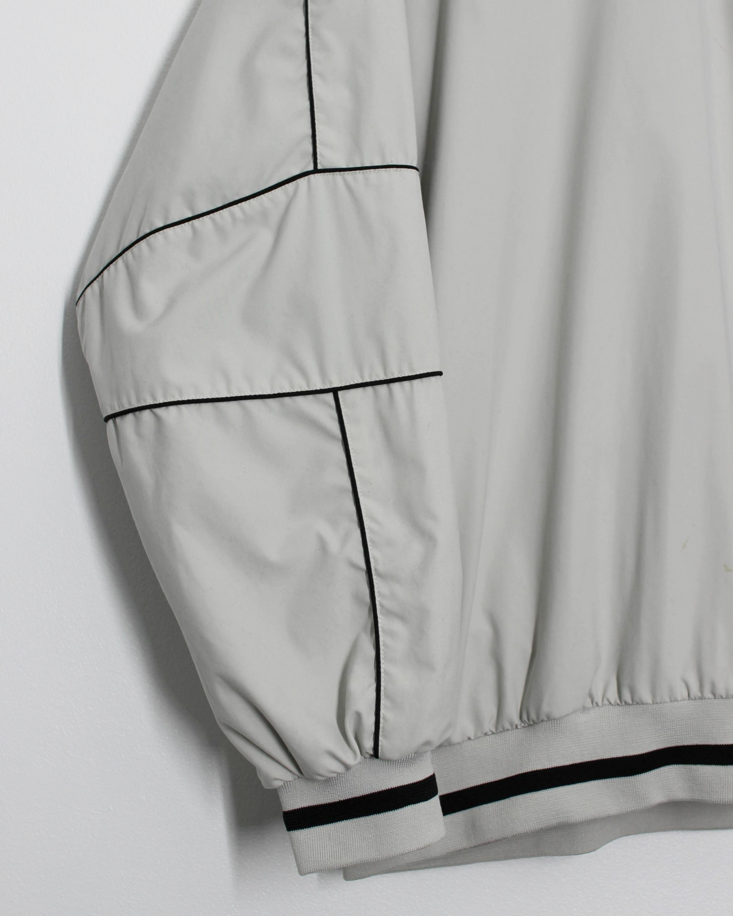 90s Nike Cream/Black V-Neck Windbreaker (XL)