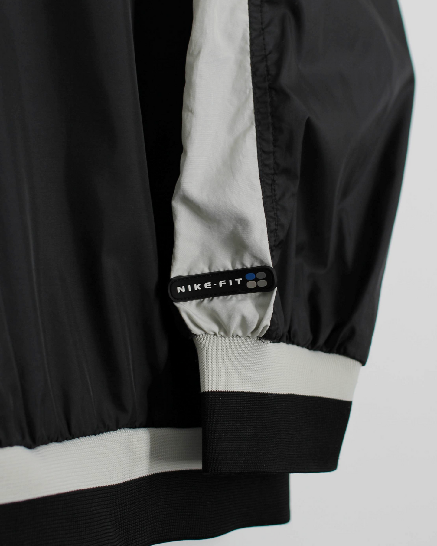 90s Nike Yin Yang Black/White Windbreaker (M)