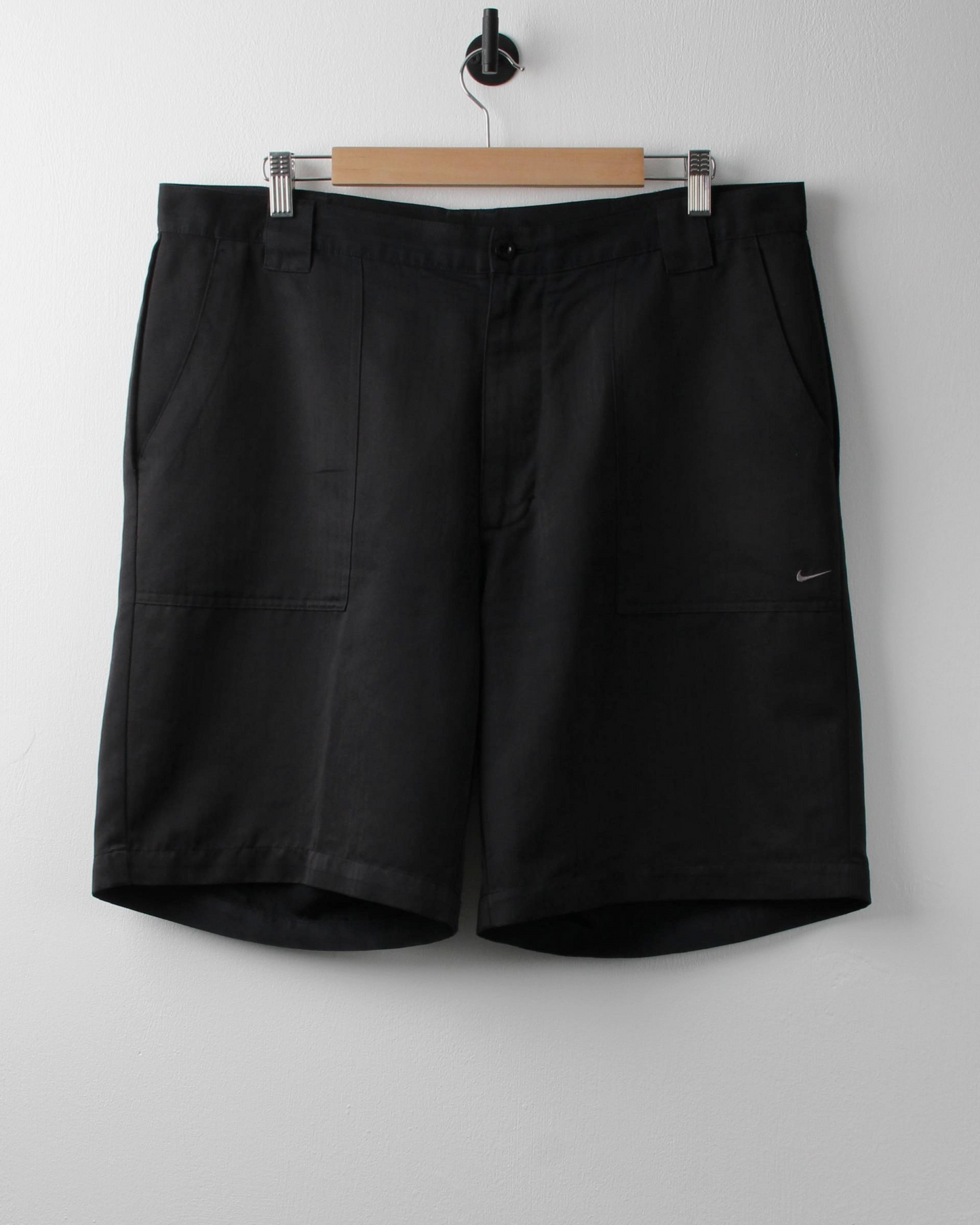 00s Nike Black Golf Shorts (38W)